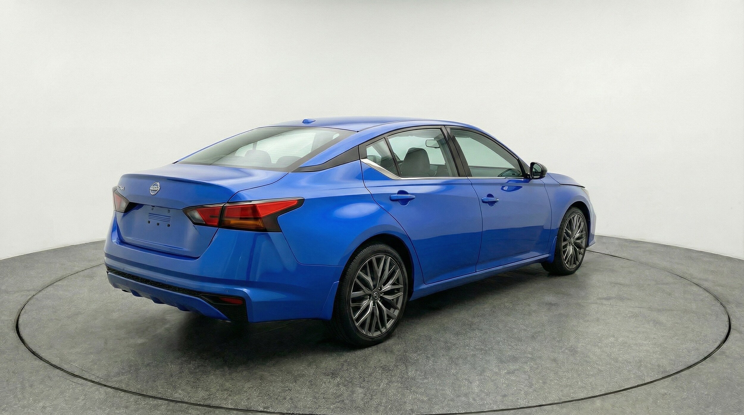 Thumbnail: 2025 Nissan Altima - 9