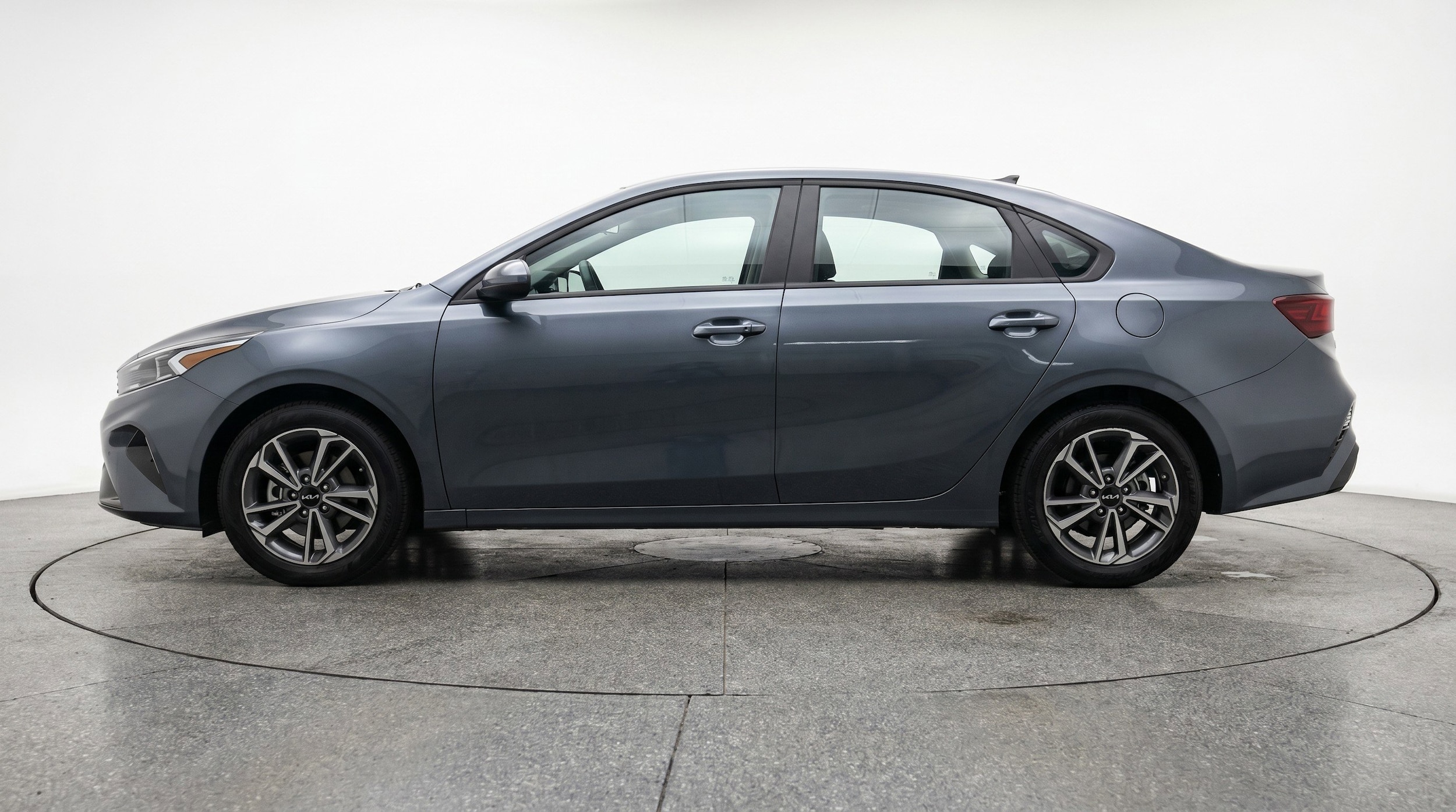 Thumbnail: 2024 Kia Forte - 5