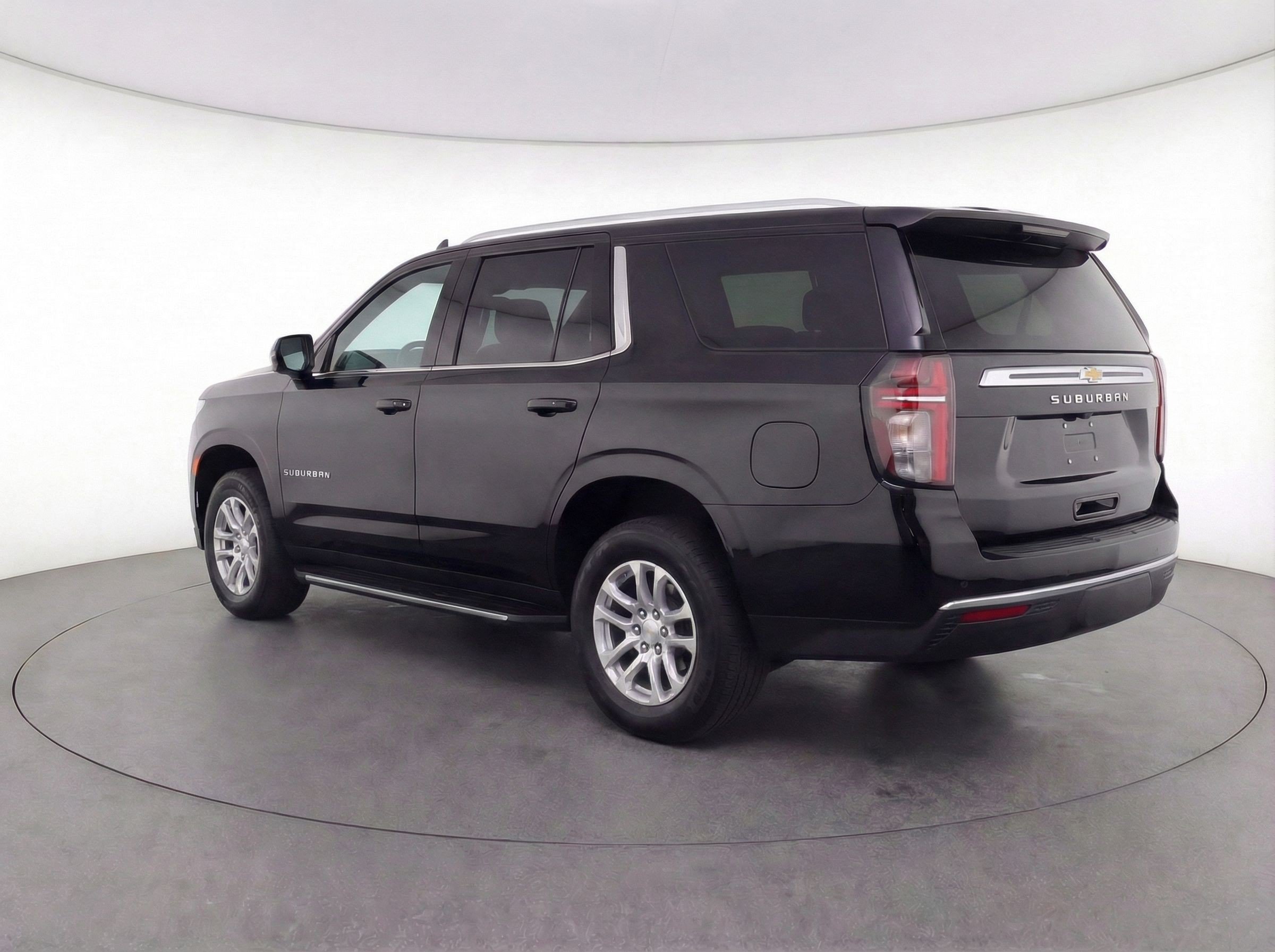 Thumbnail: 2023 Chevrolet Suburban - 6