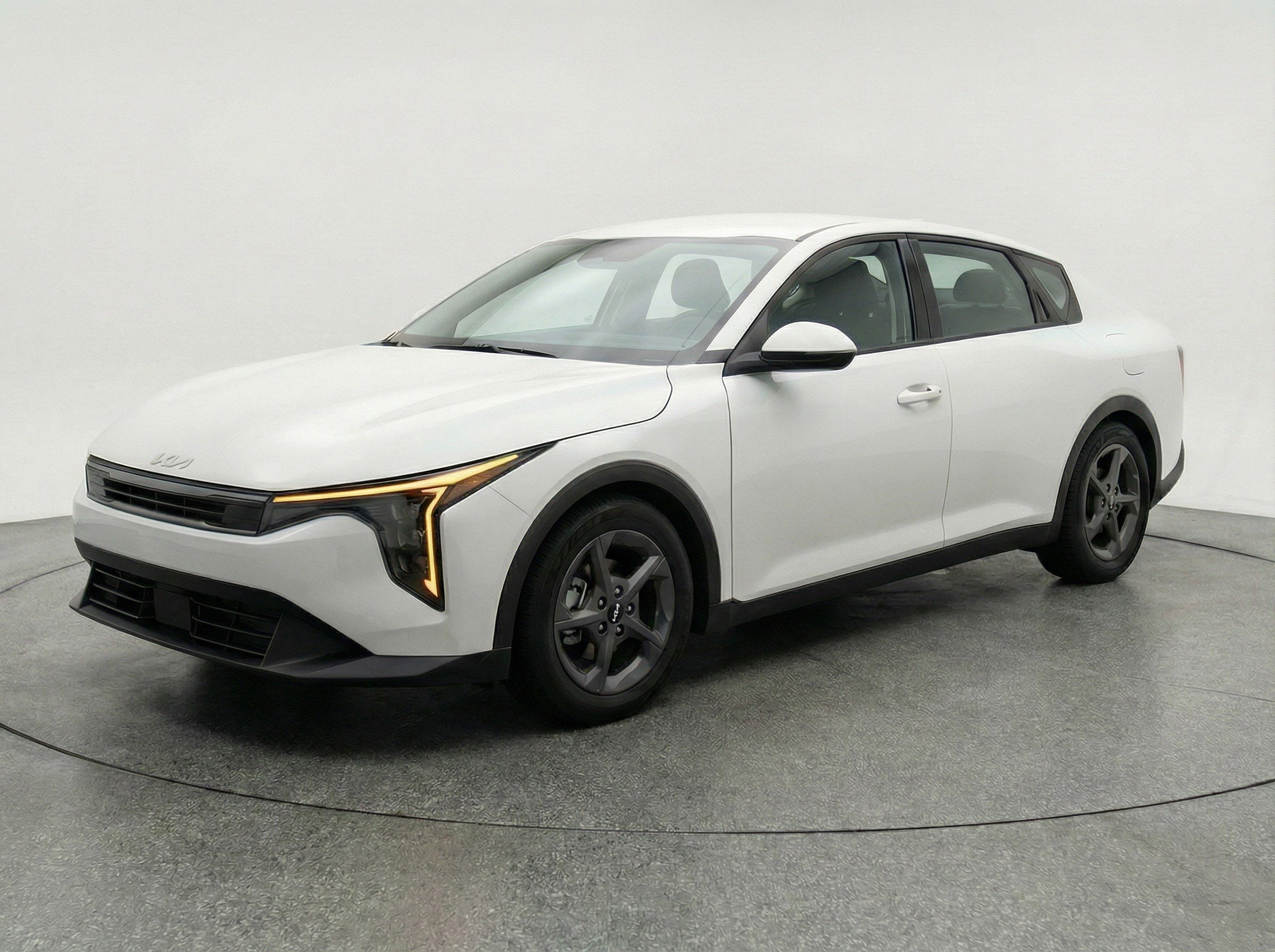 Thumbnail: 2025 Kia K4 - 3