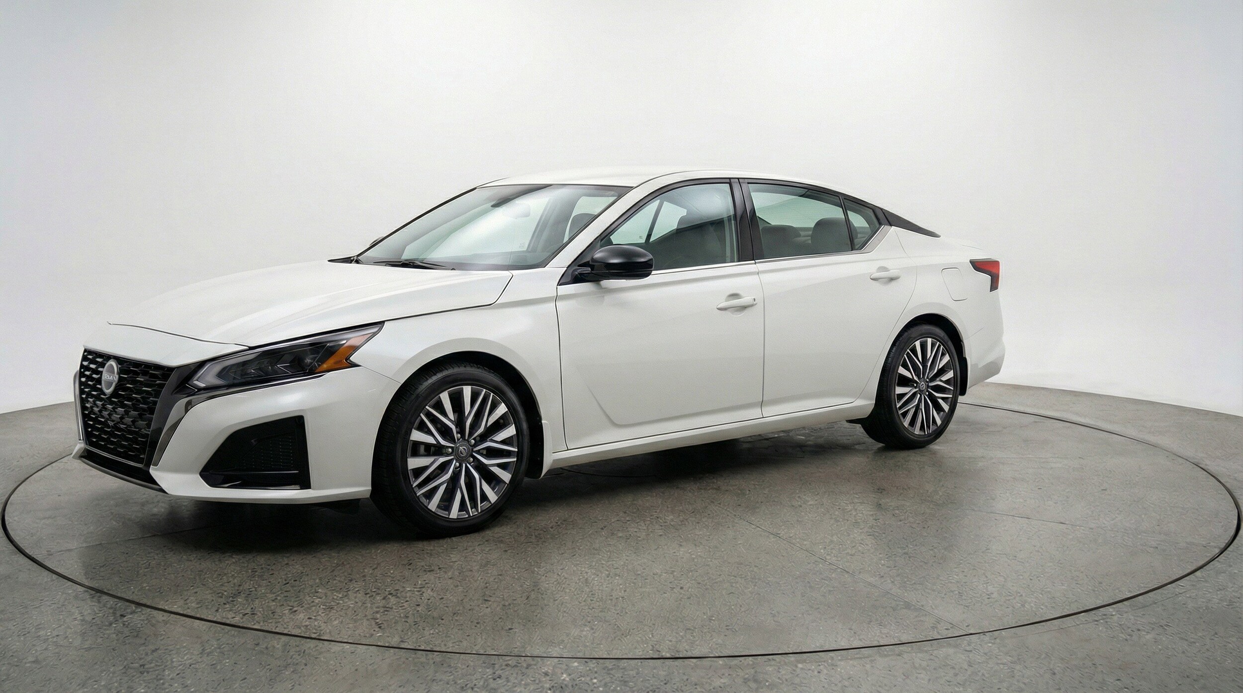Thumbnail: 2025 Nissan Altima - 3