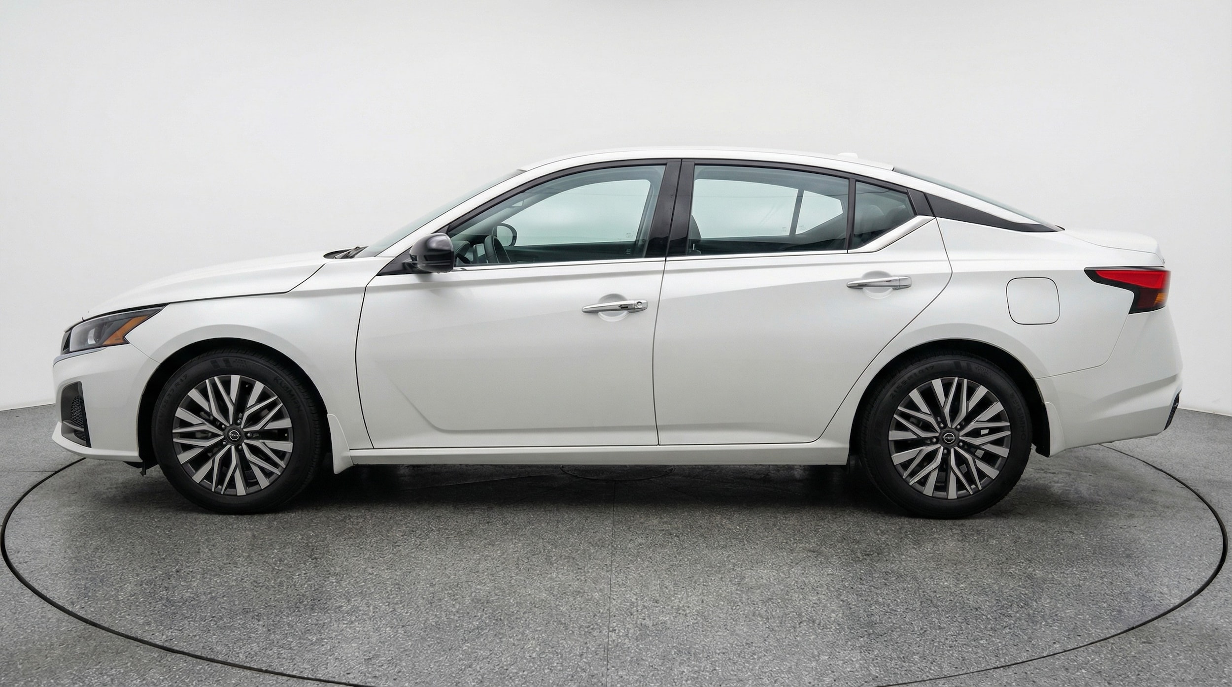 Thumbnail: 2025 Nissan Altima - 4