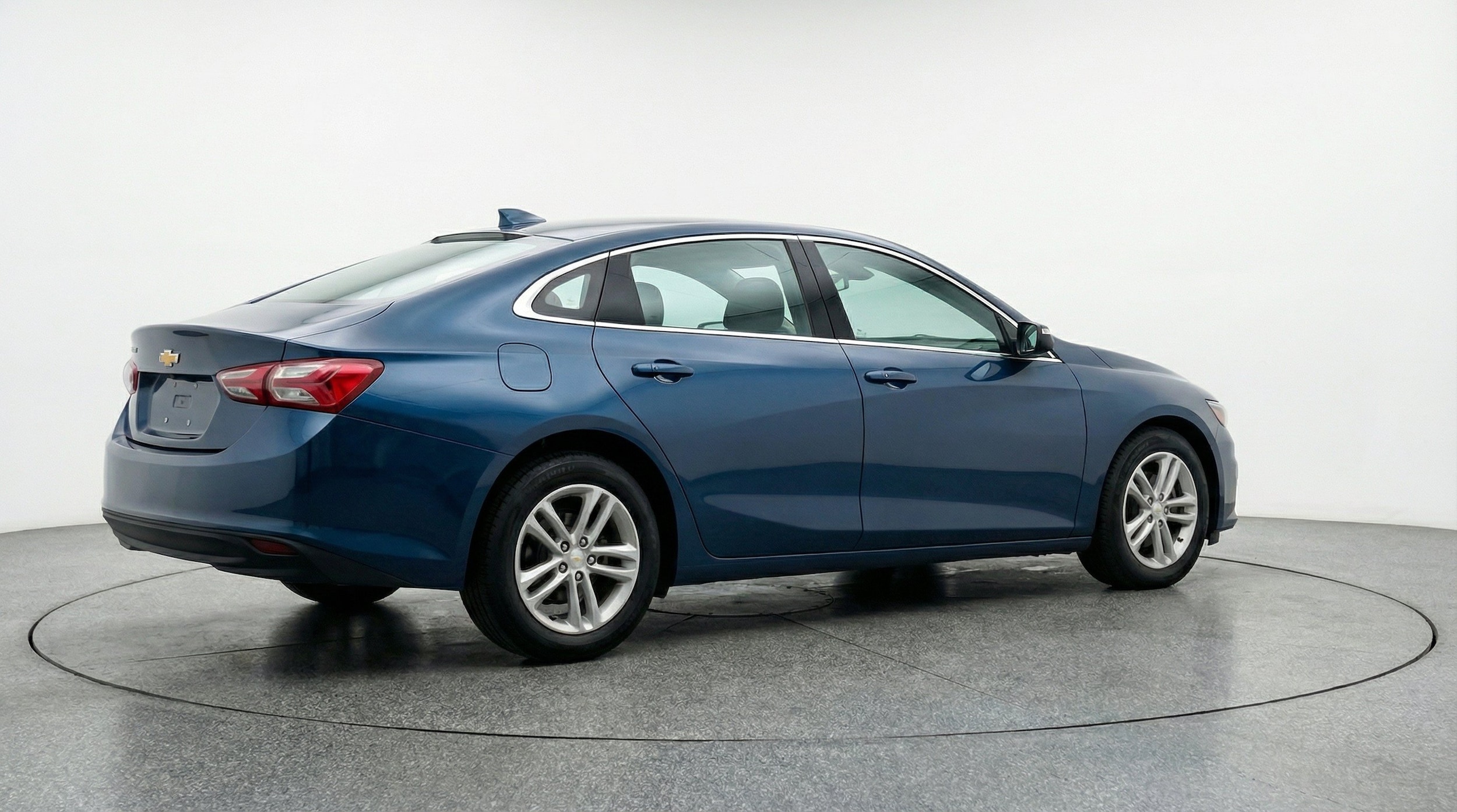 Thumbnail: 2024 Chevrolet Malibu - 9