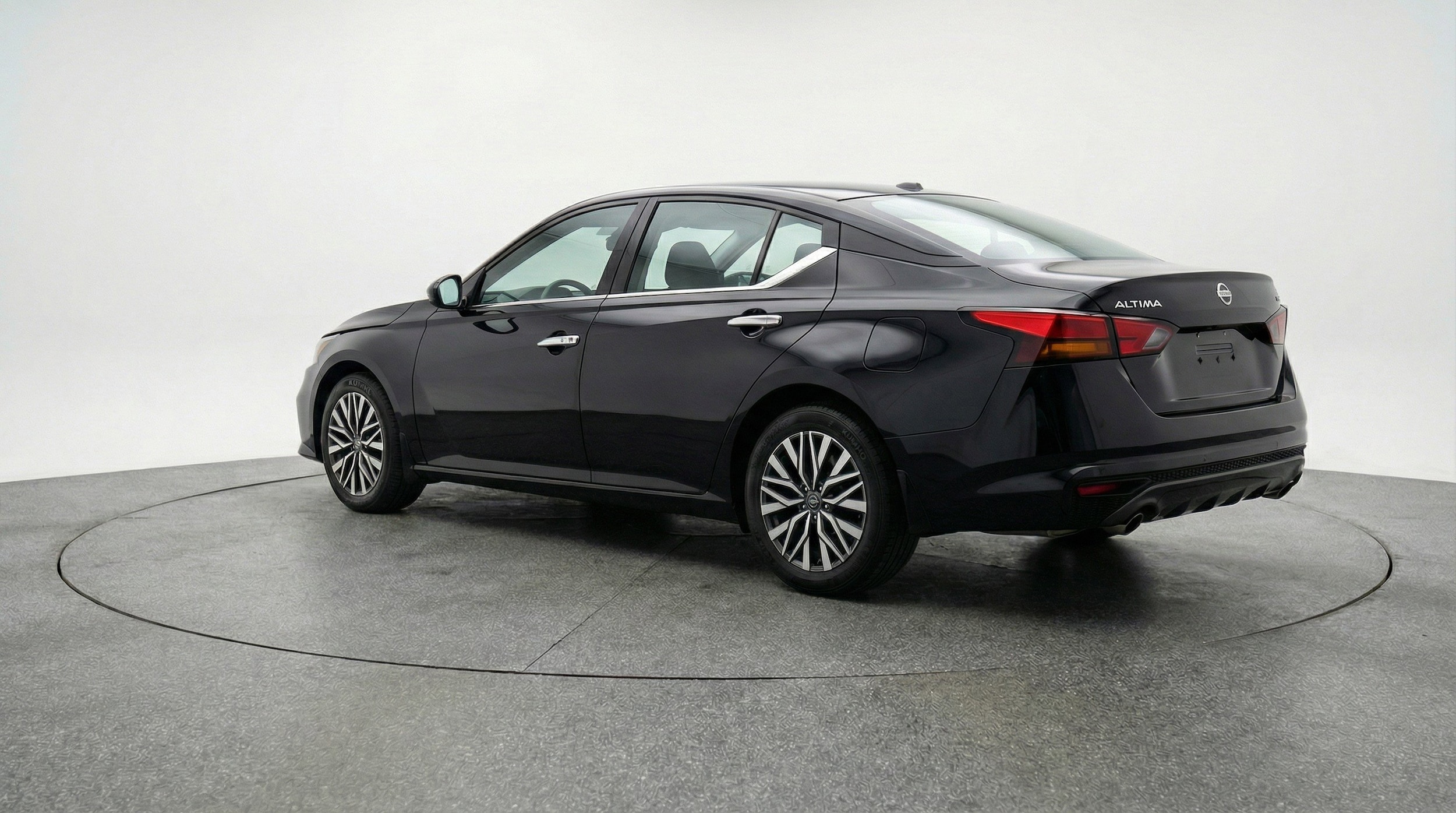 Thumbnail: 2025 Nissan Altima - 6