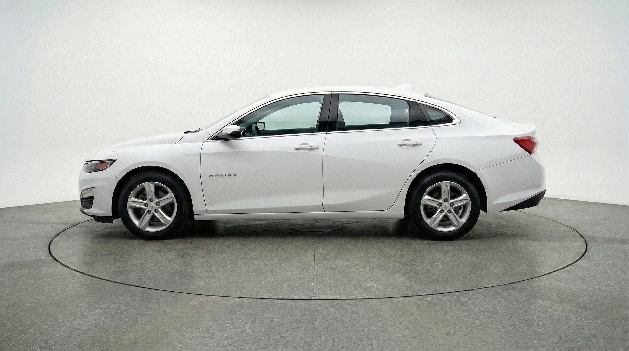 Thumbnail: 2024 Chevrolet Malibu - 5