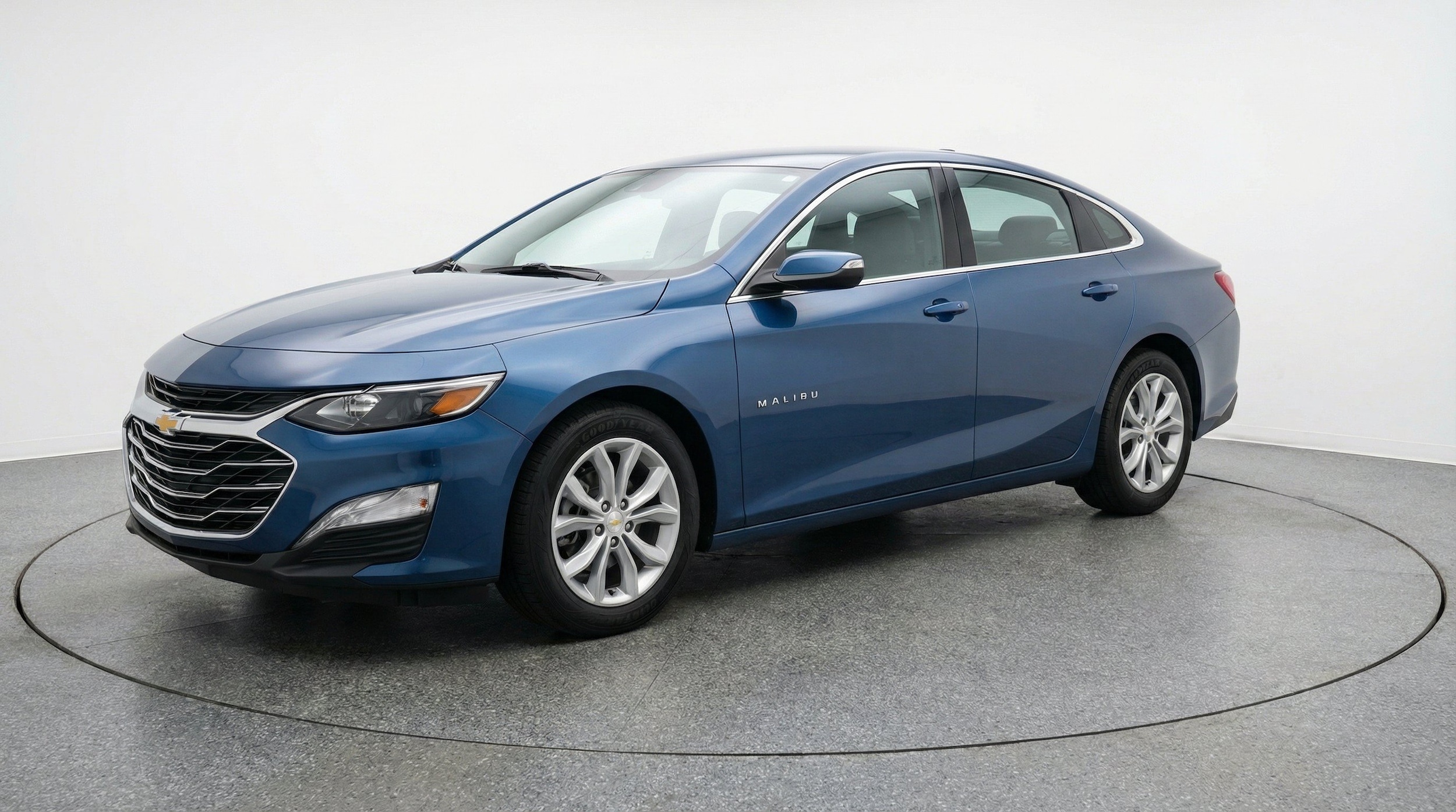 Thumbnail: 2024 Chevrolet Malibu - 3