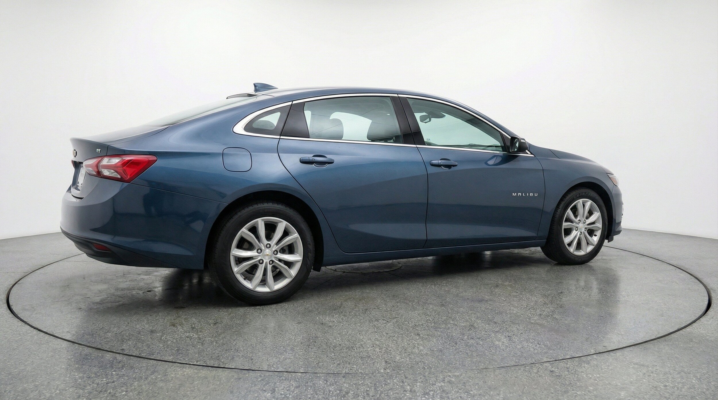Thumbnail: 2024 Chevrolet Malibu - 9