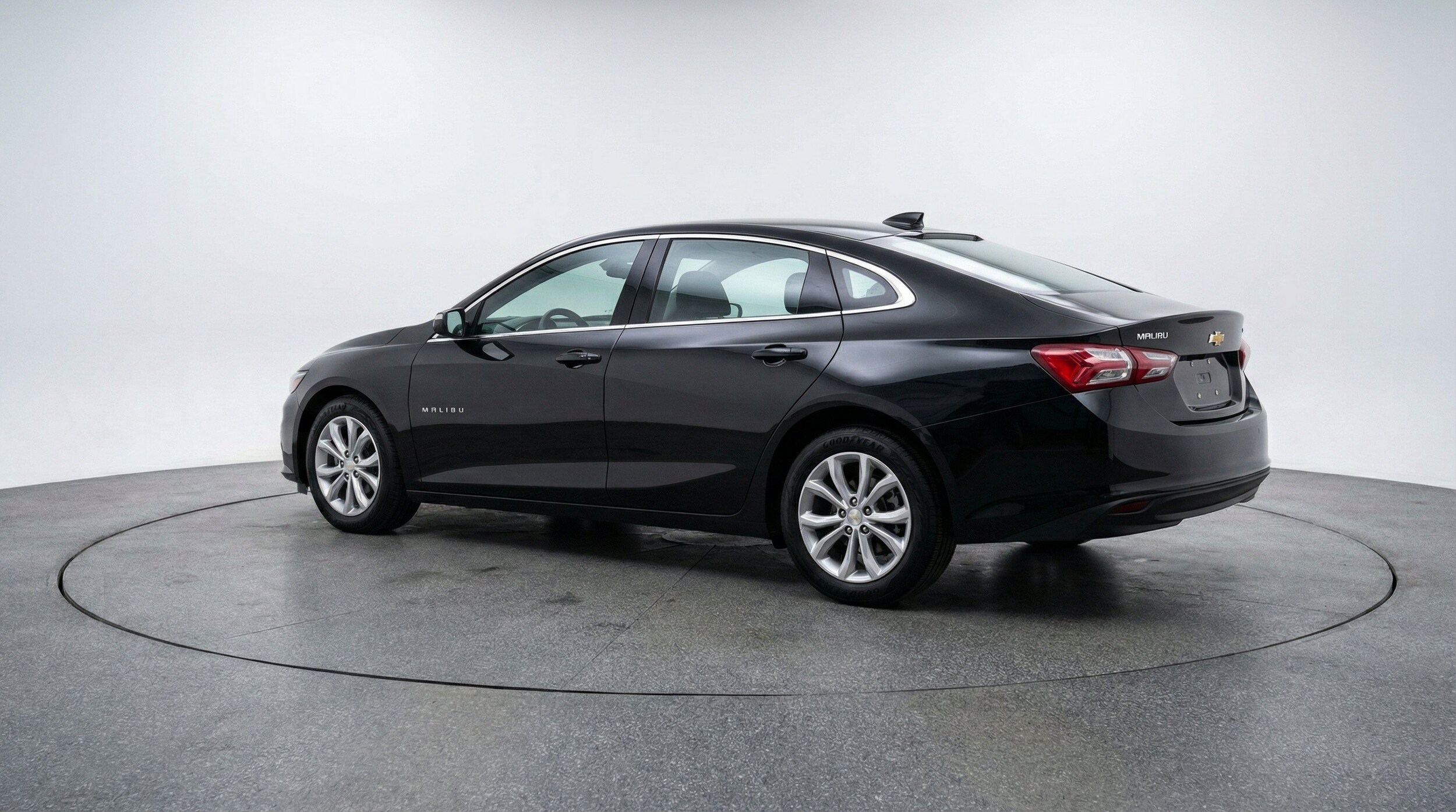 Thumbnail: 2024 Chevrolet Malibu - 6
