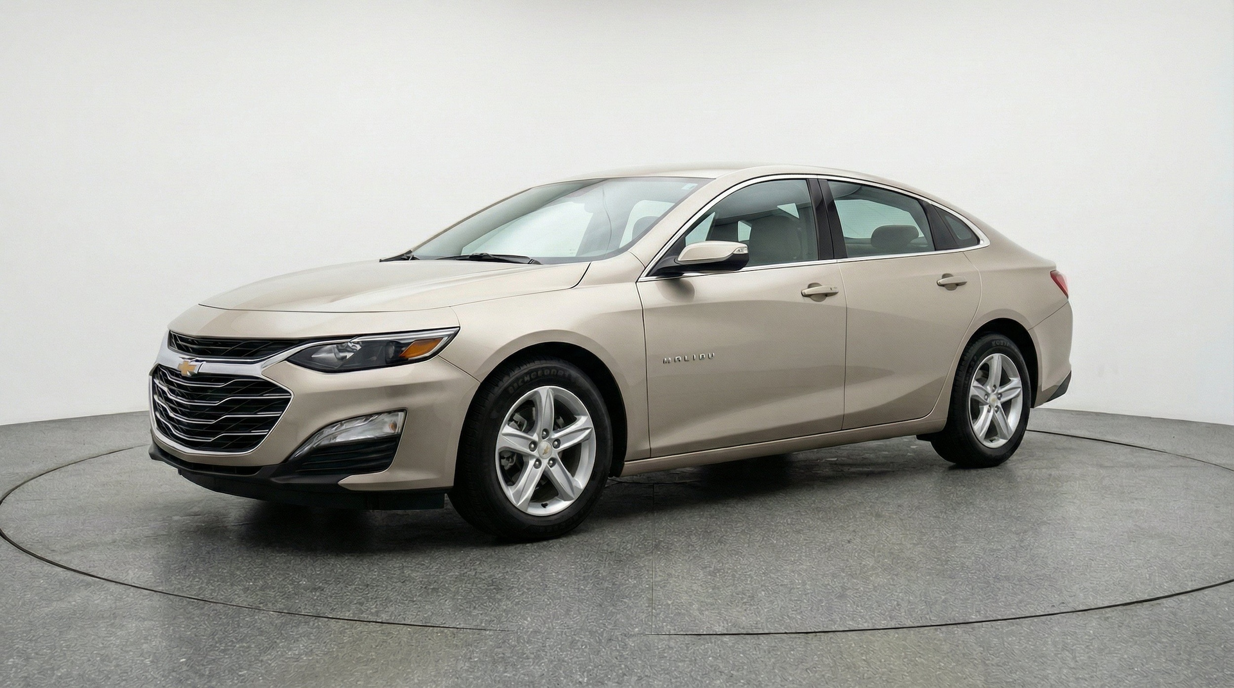 Thumbnail: 2024 Chevrolet Malibu - 3