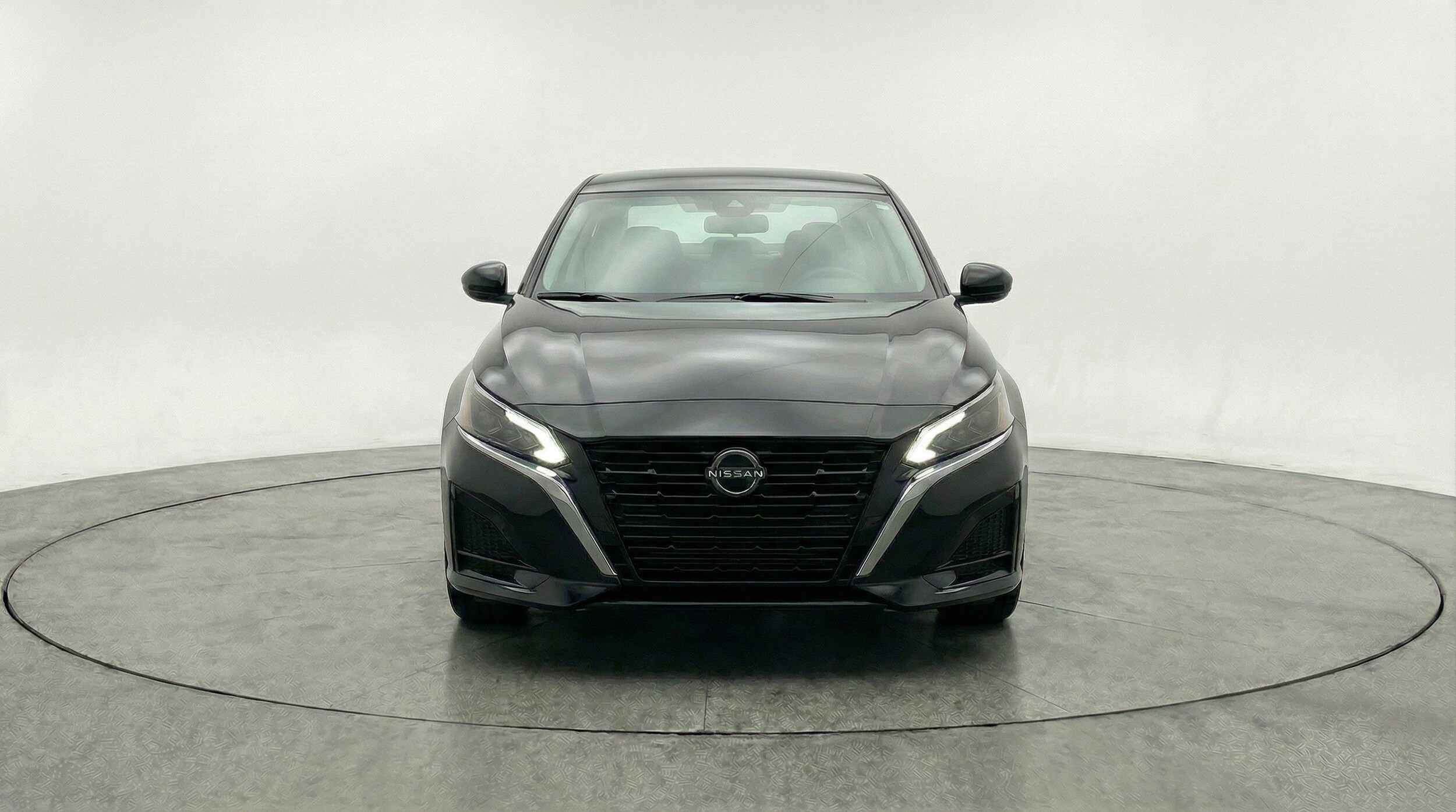 Thumbnail: 2025 Nissan Altima - 2
