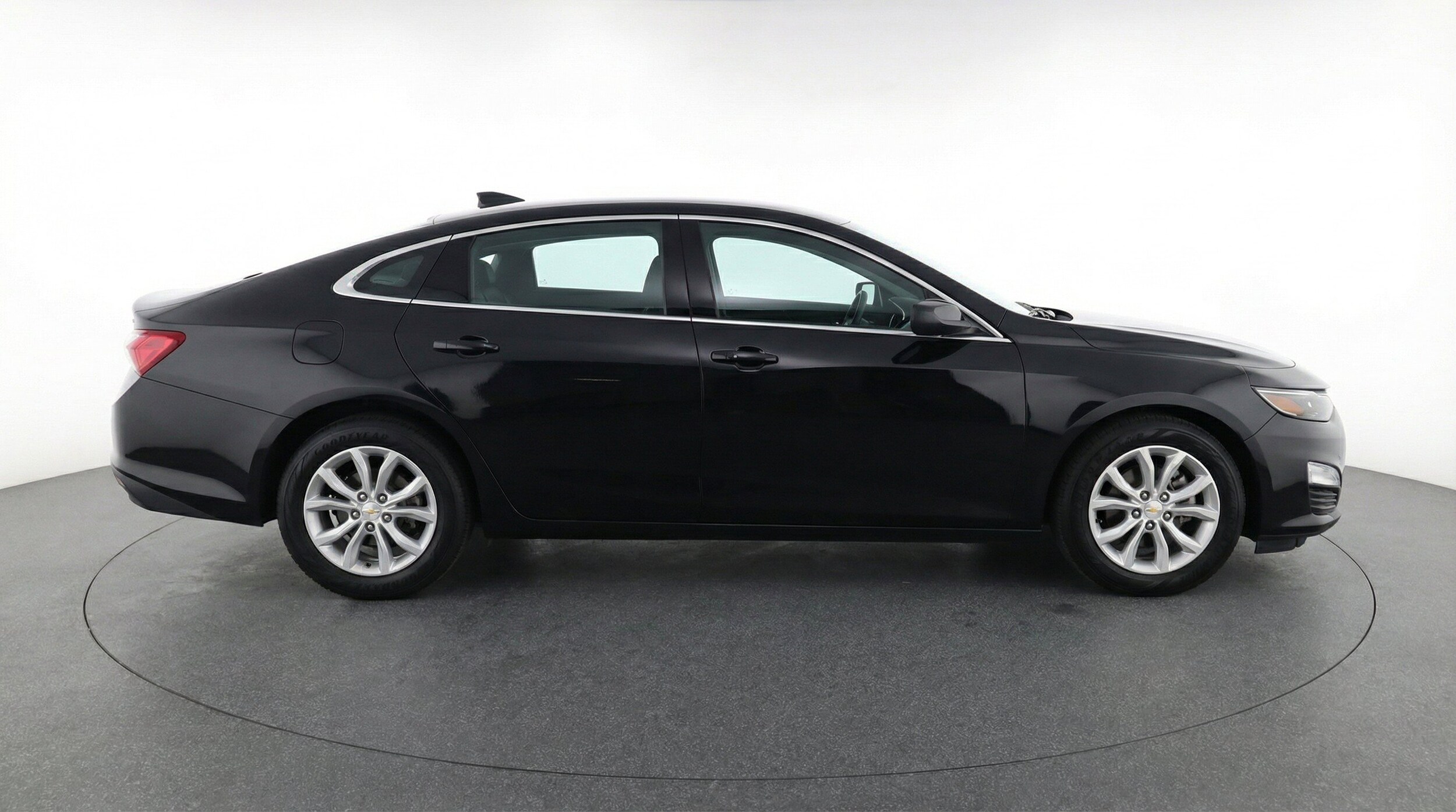 Thumbnail: 2024 Chevrolet Malibu - 11