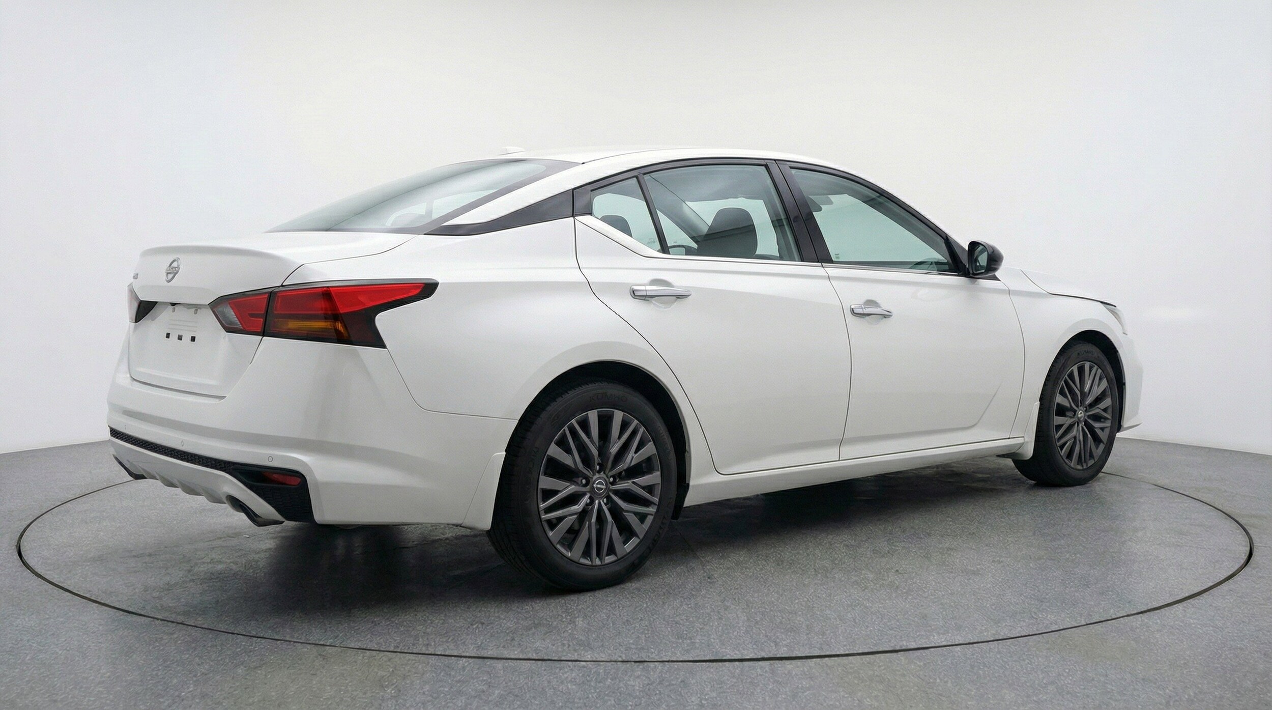 Thumbnail: 2025 Nissan Altima - 9