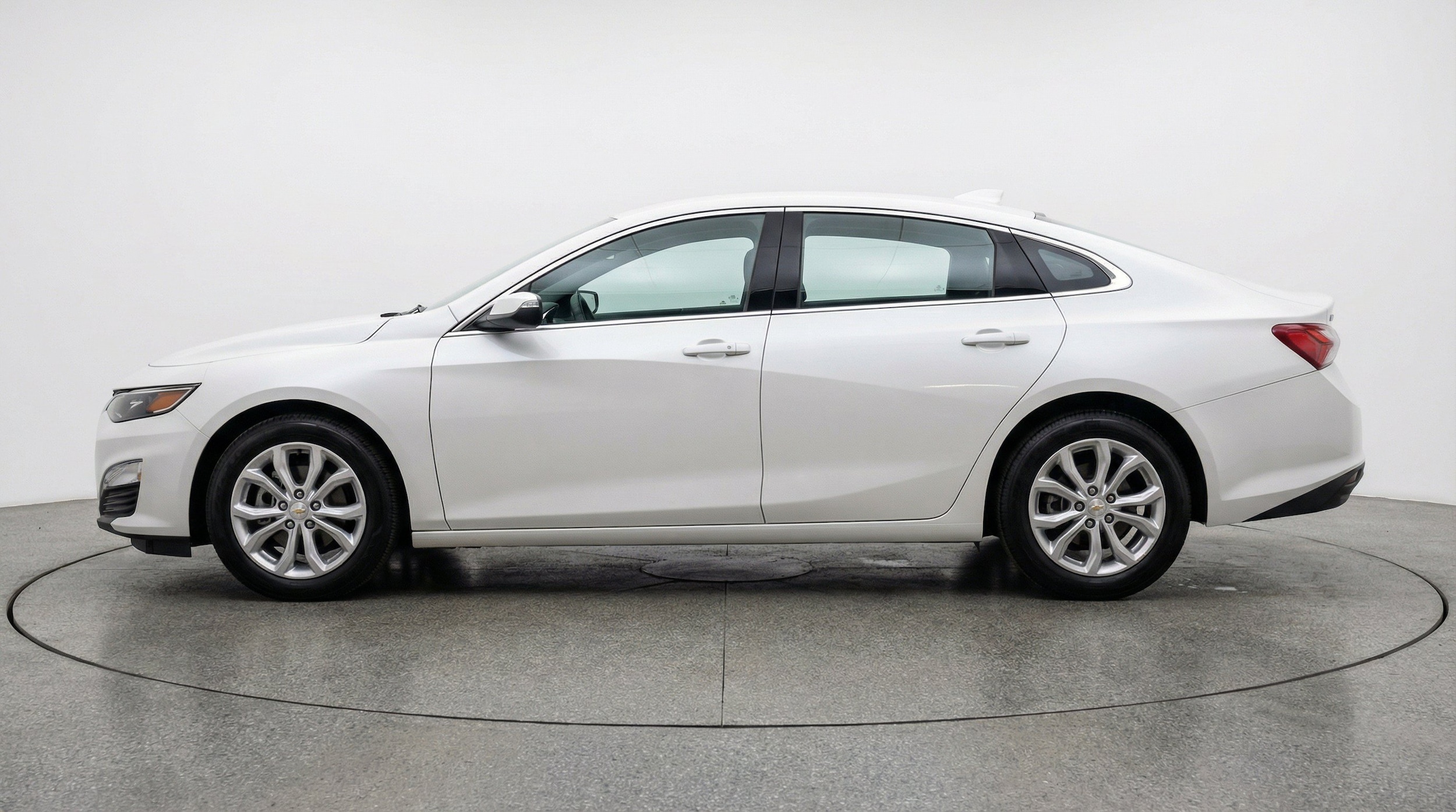 Thumbnail: 2024 Chevrolet Malibu - 5