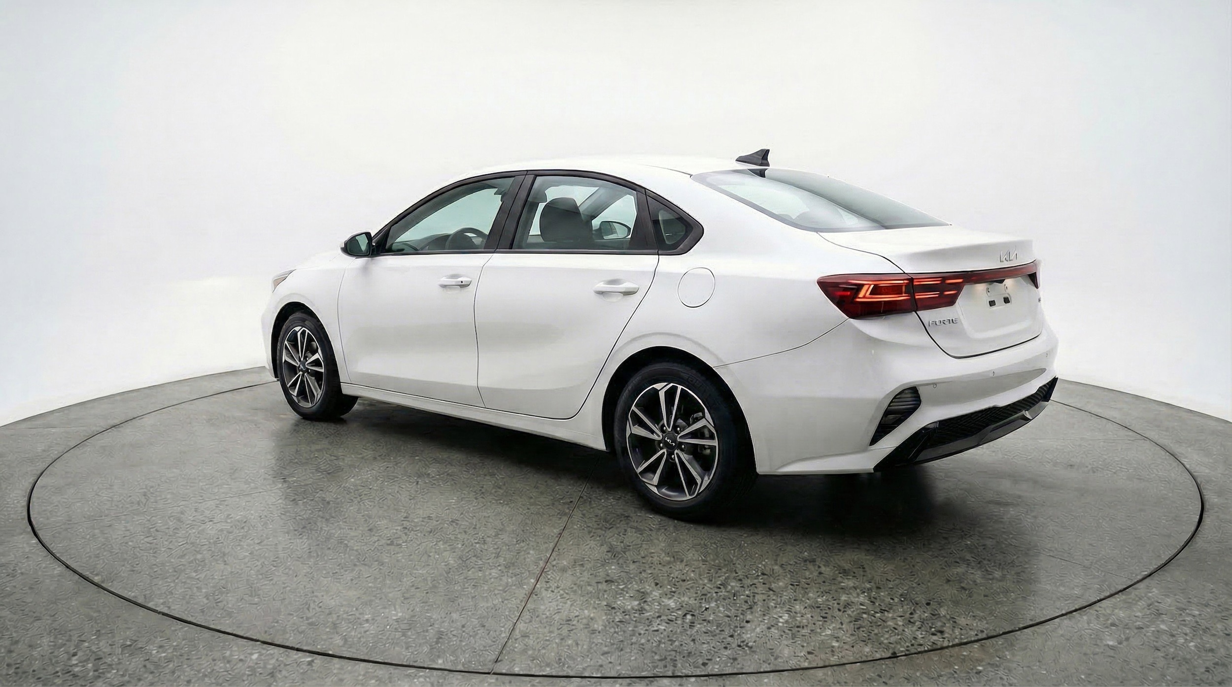 Thumbnail: 2024 Kia Forte - 6