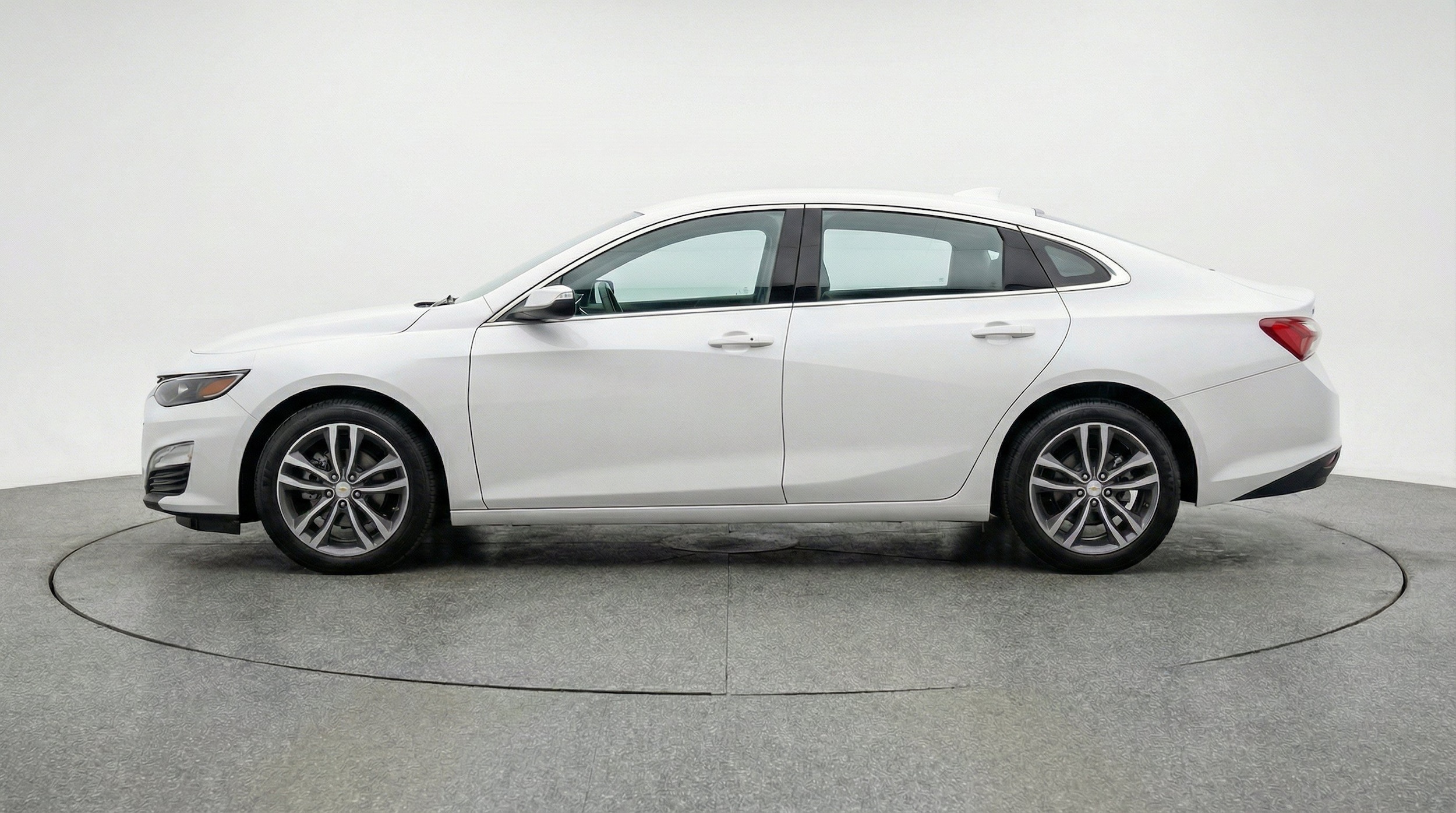 Thumbnail: 2024 Chevrolet Malibu - 5