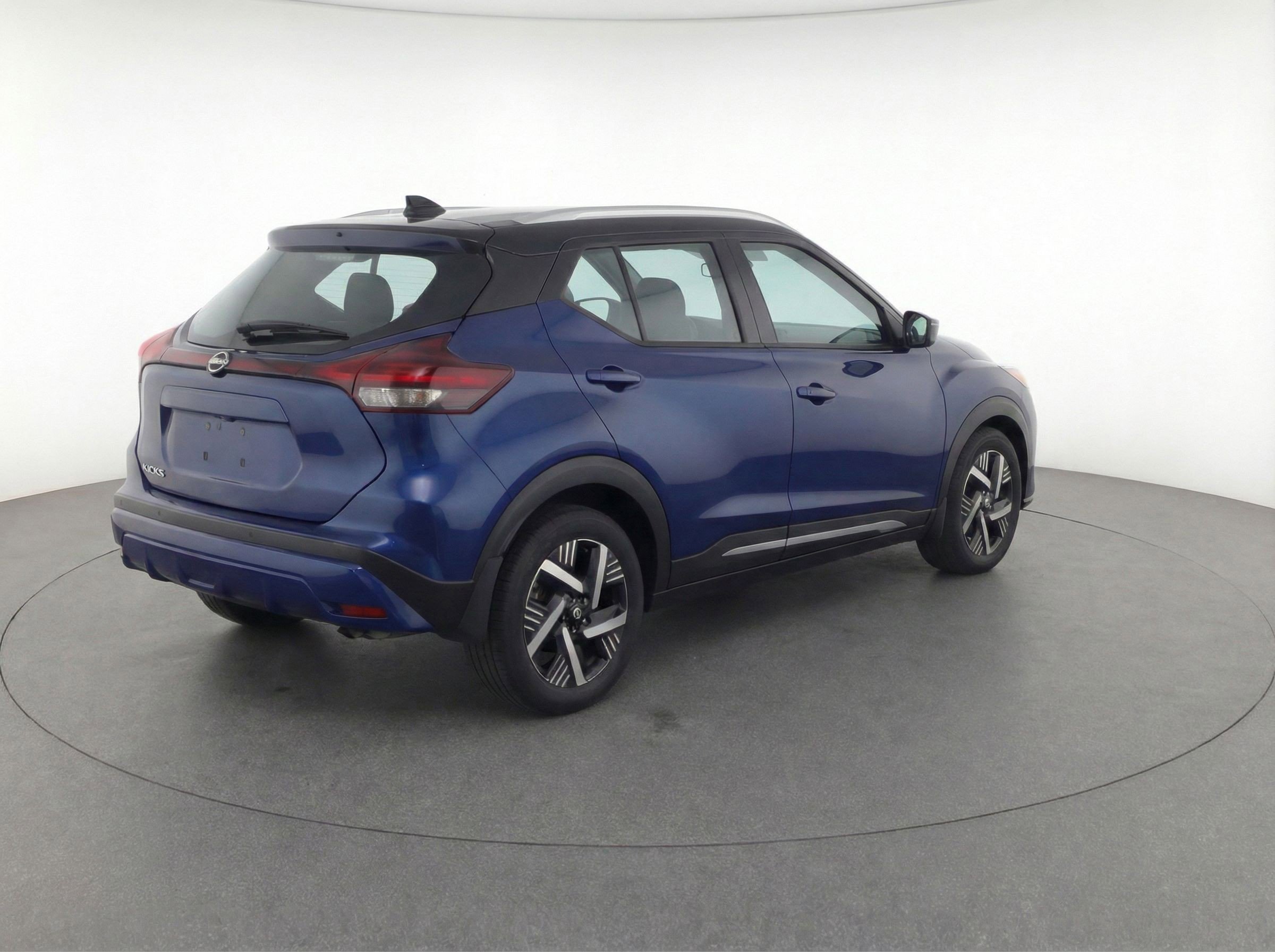 Thumbnail: 2025 Nissan Kicks - 9