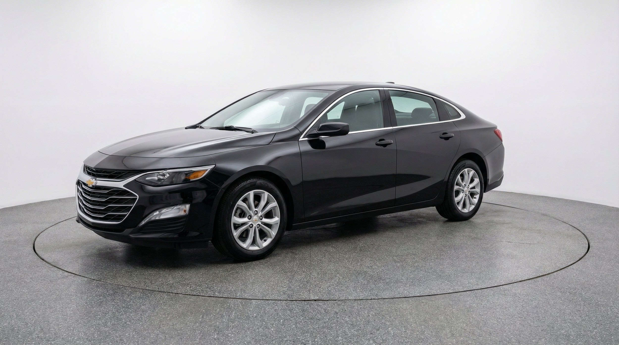 Thumbnail: 2024 Chevrolet Malibu - 3