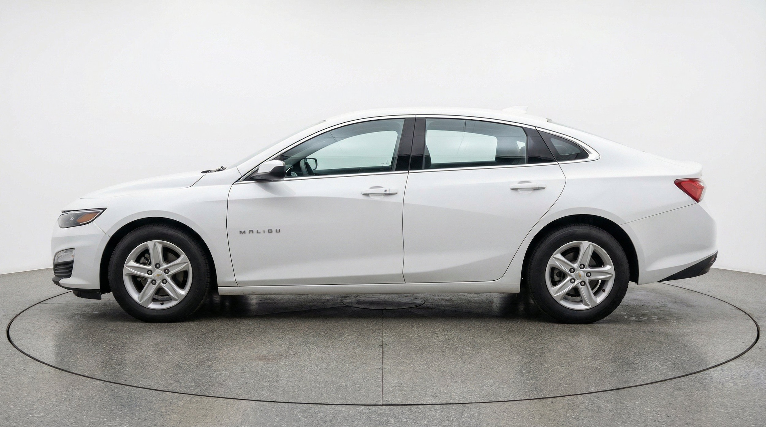 Thumbnail: 2024 Chevrolet Malibu - 5