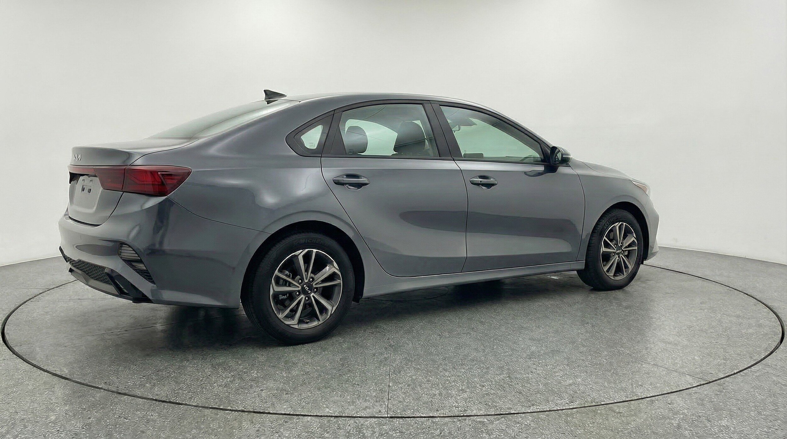 Thumbnail: 2024 Kia Forte - 9