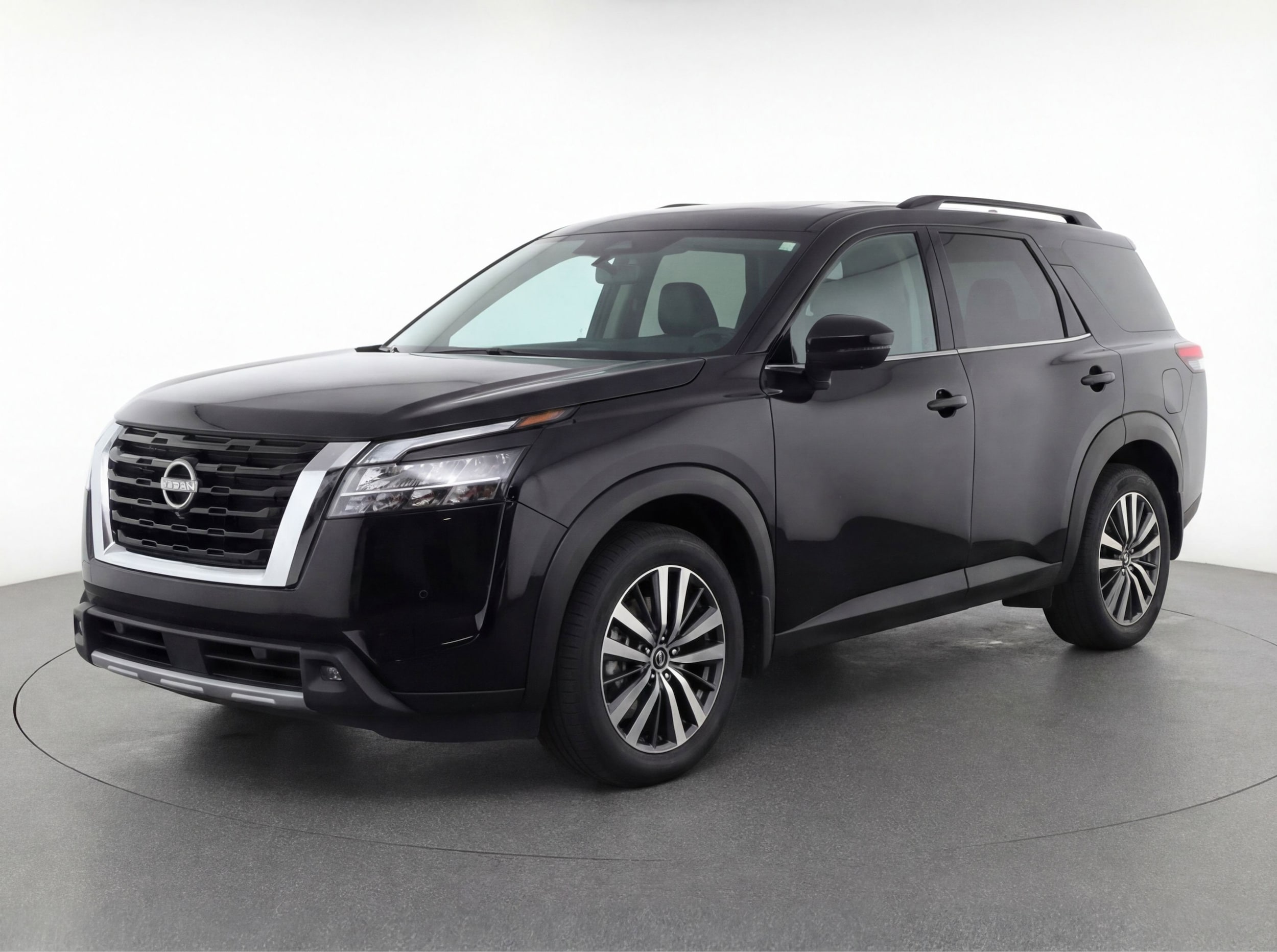 Thumbnail: 2024 Nissan Kicks - 3