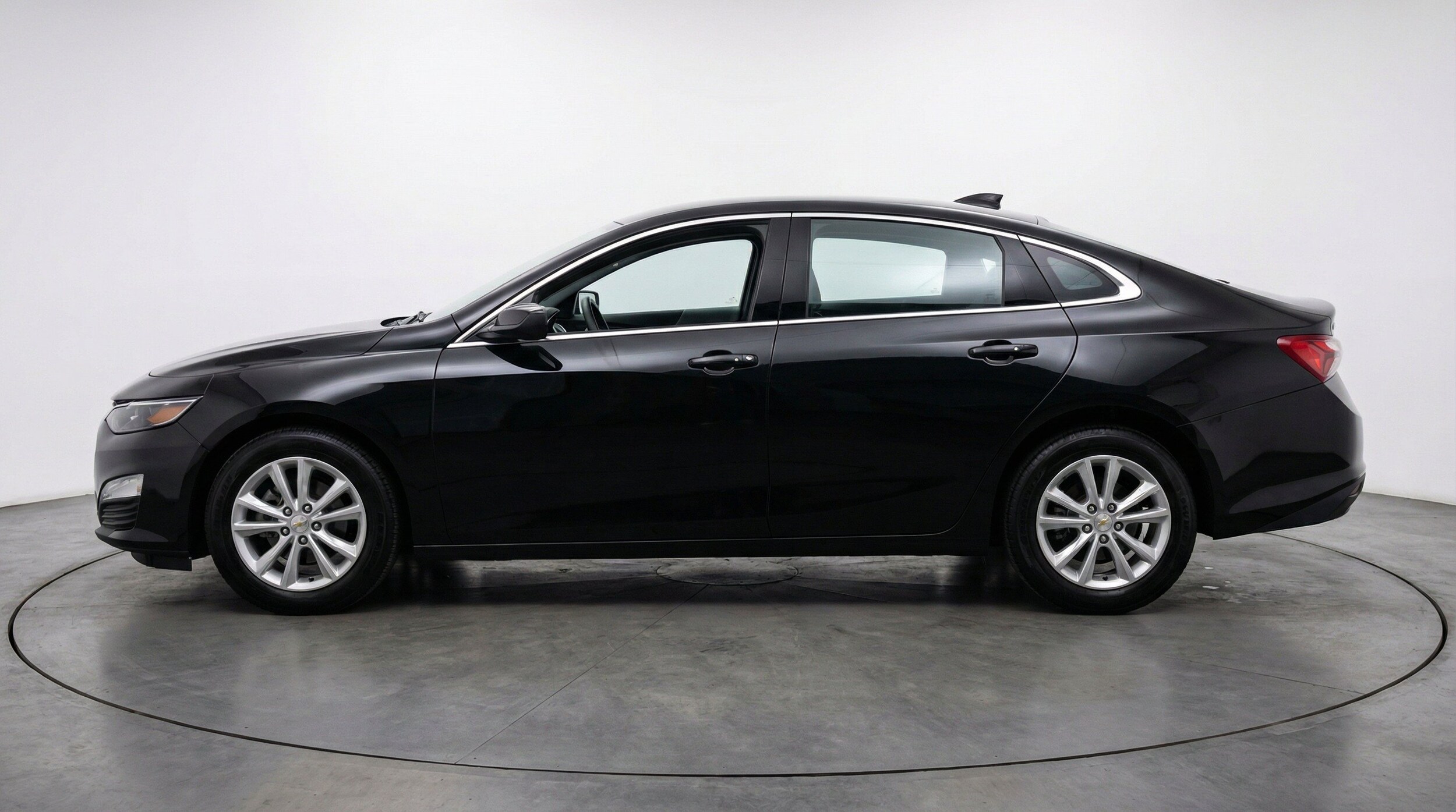 Thumbnail: 2024 Chevrolet Malibu - 5