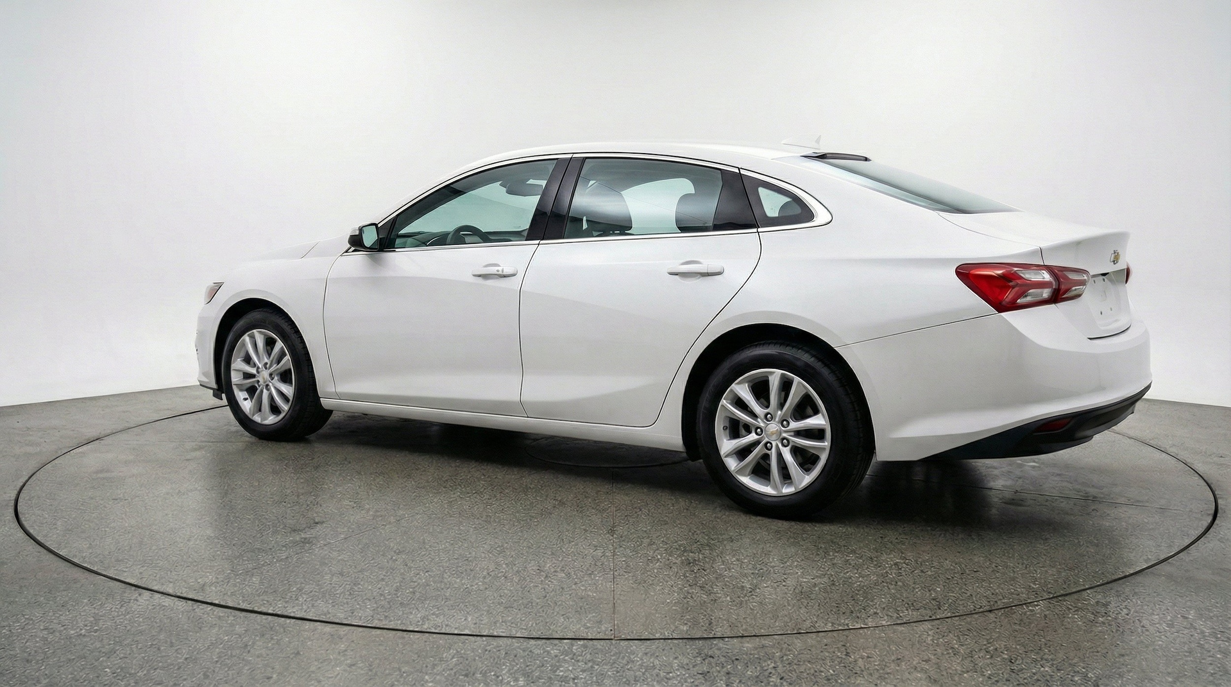 Thumbnail: 2024 Chevrolet Malibu - 6