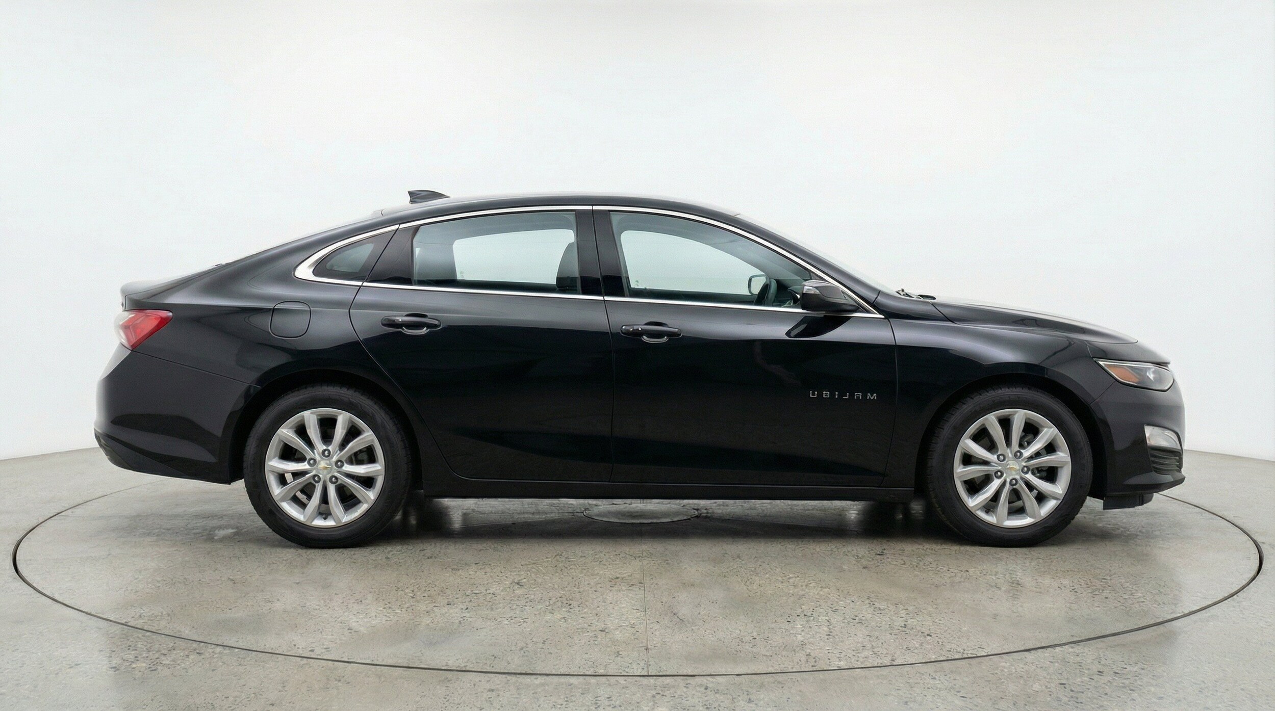 Thumbnail: 2024 Chevrolet Malibu - 11