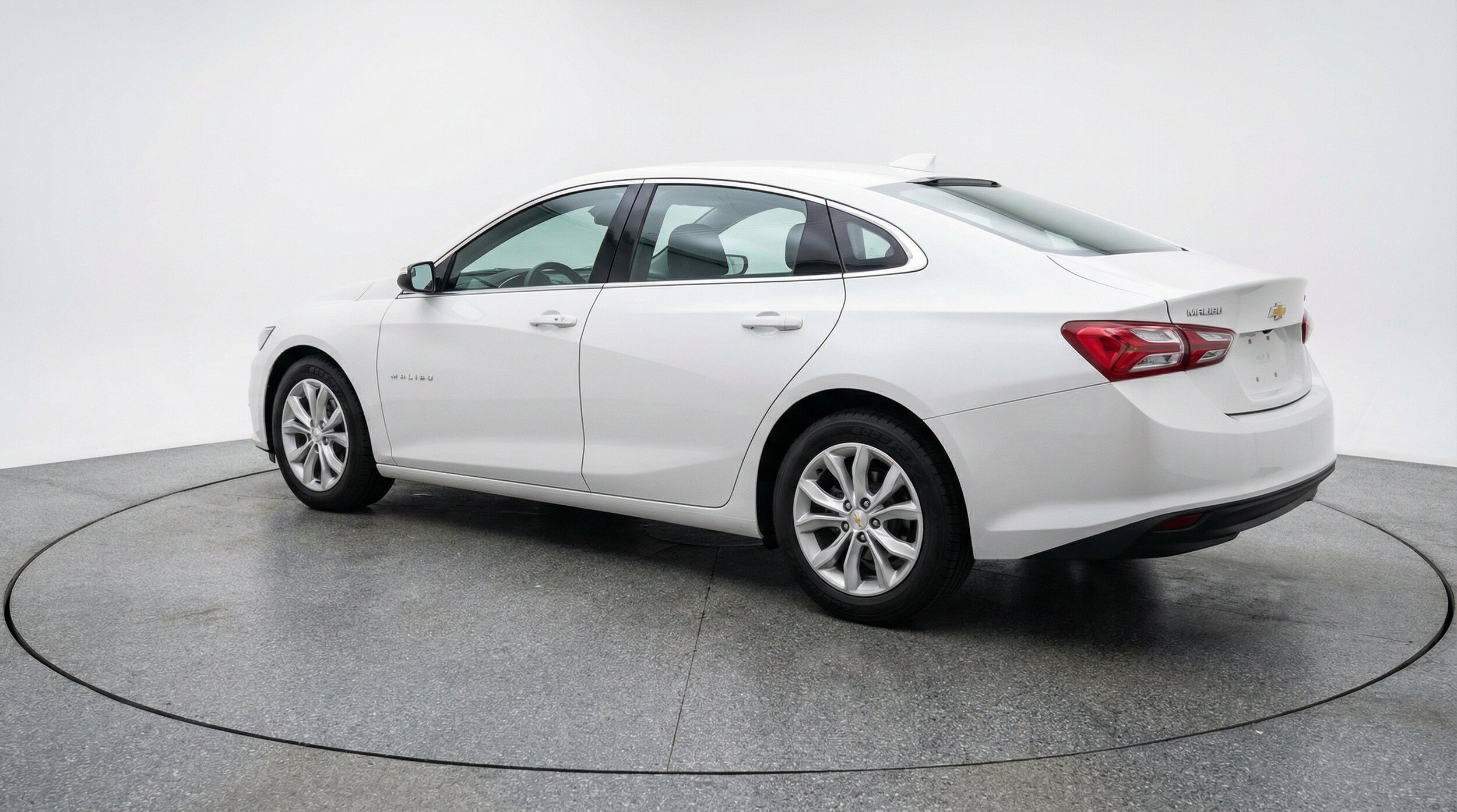 Thumbnail: 2024 Chevrolet Malibu - 6