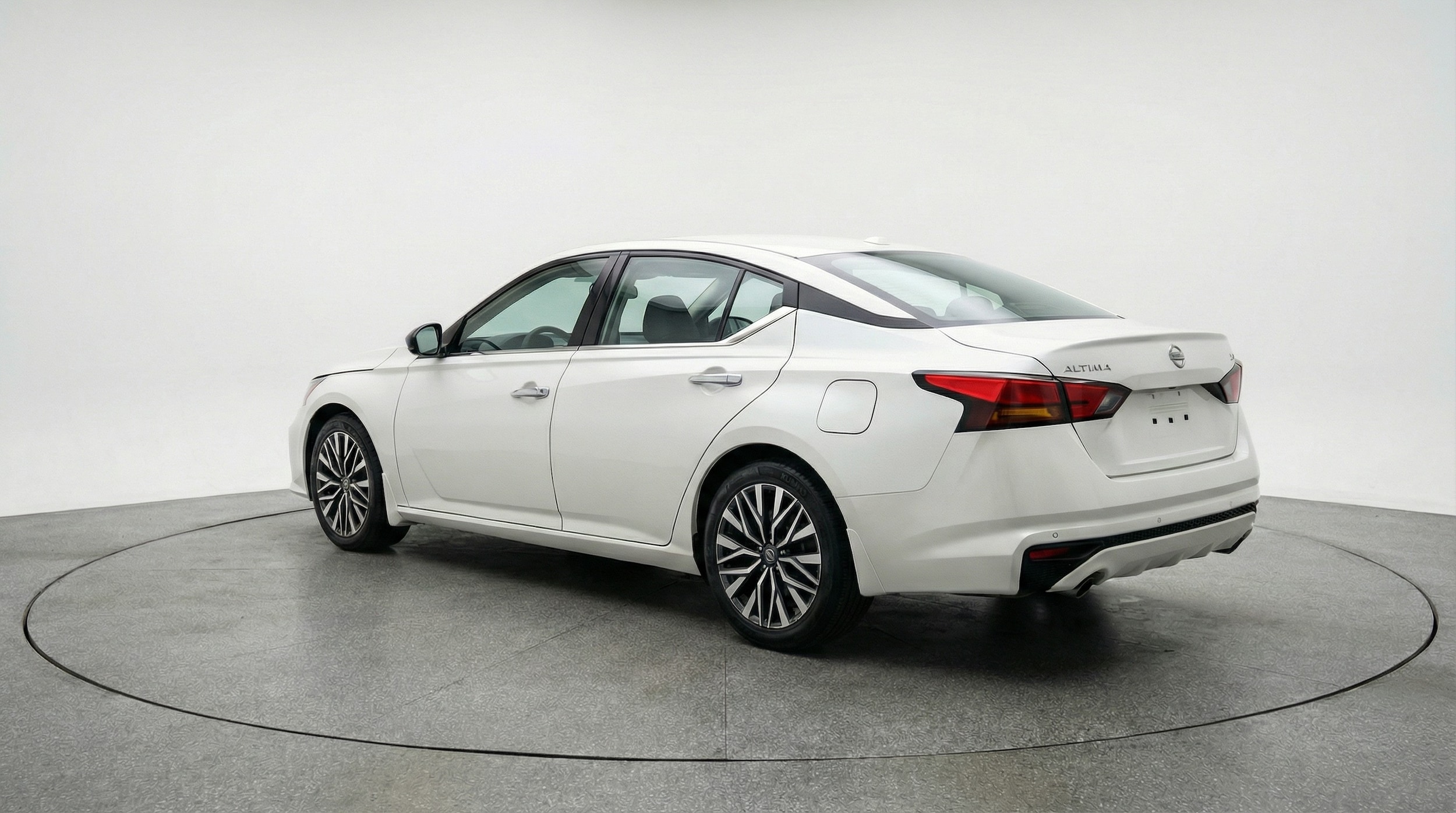 Thumbnail: 2025 Nissan Altima - 5