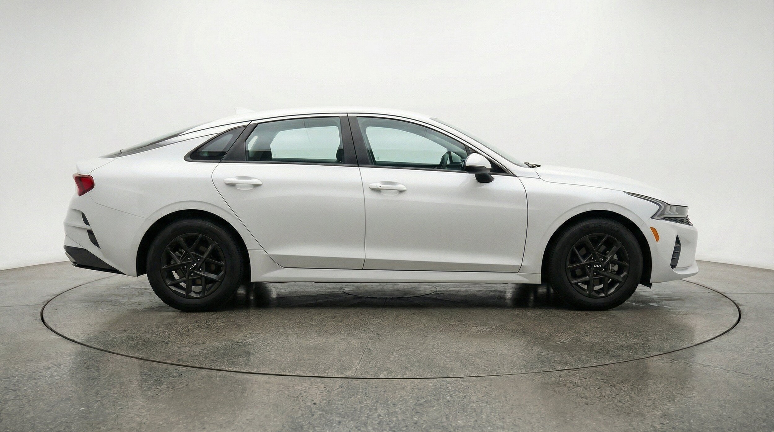 Thumbnail: 2025 Kia K5 - 11