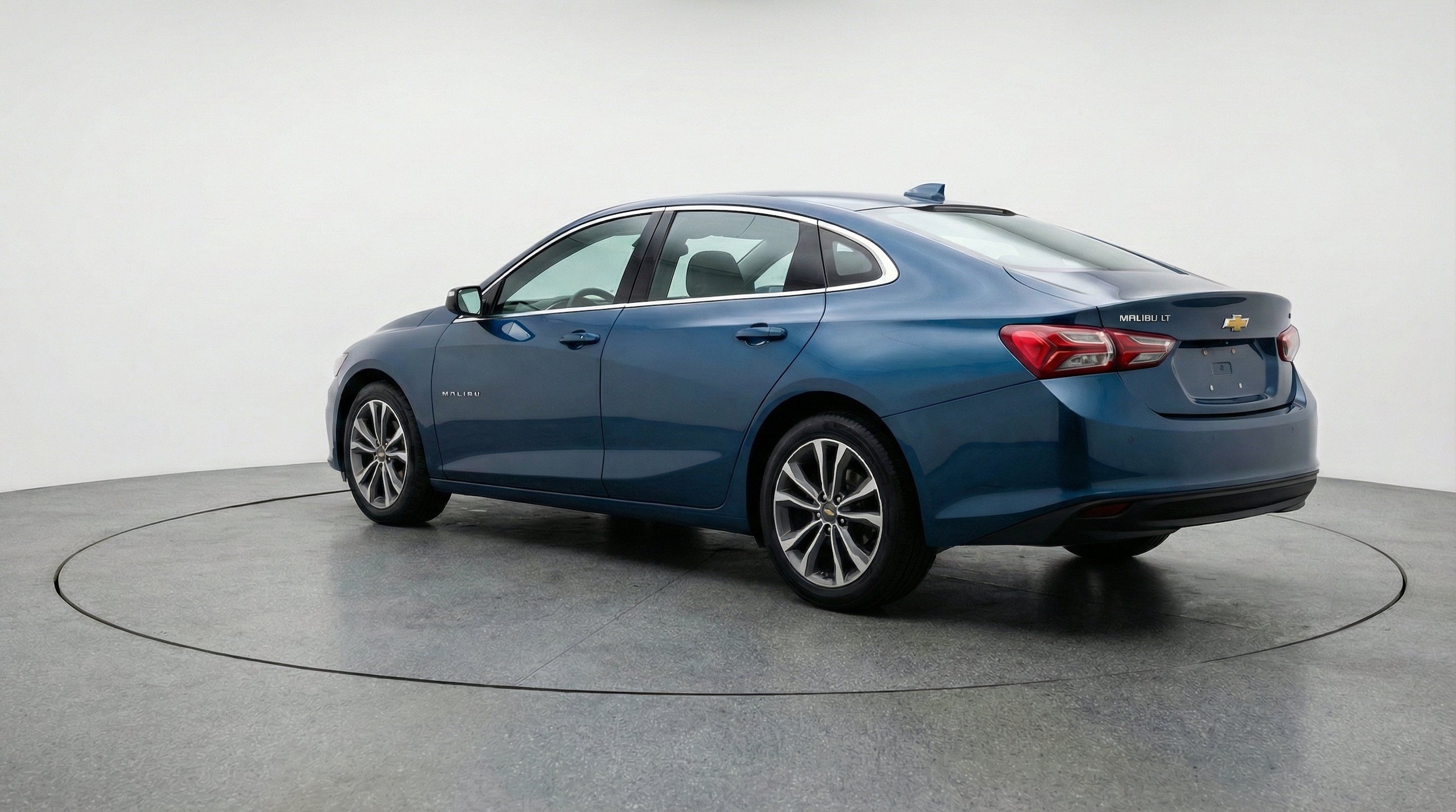 Thumbnail: 2024 Chevrolet Malibu - 6