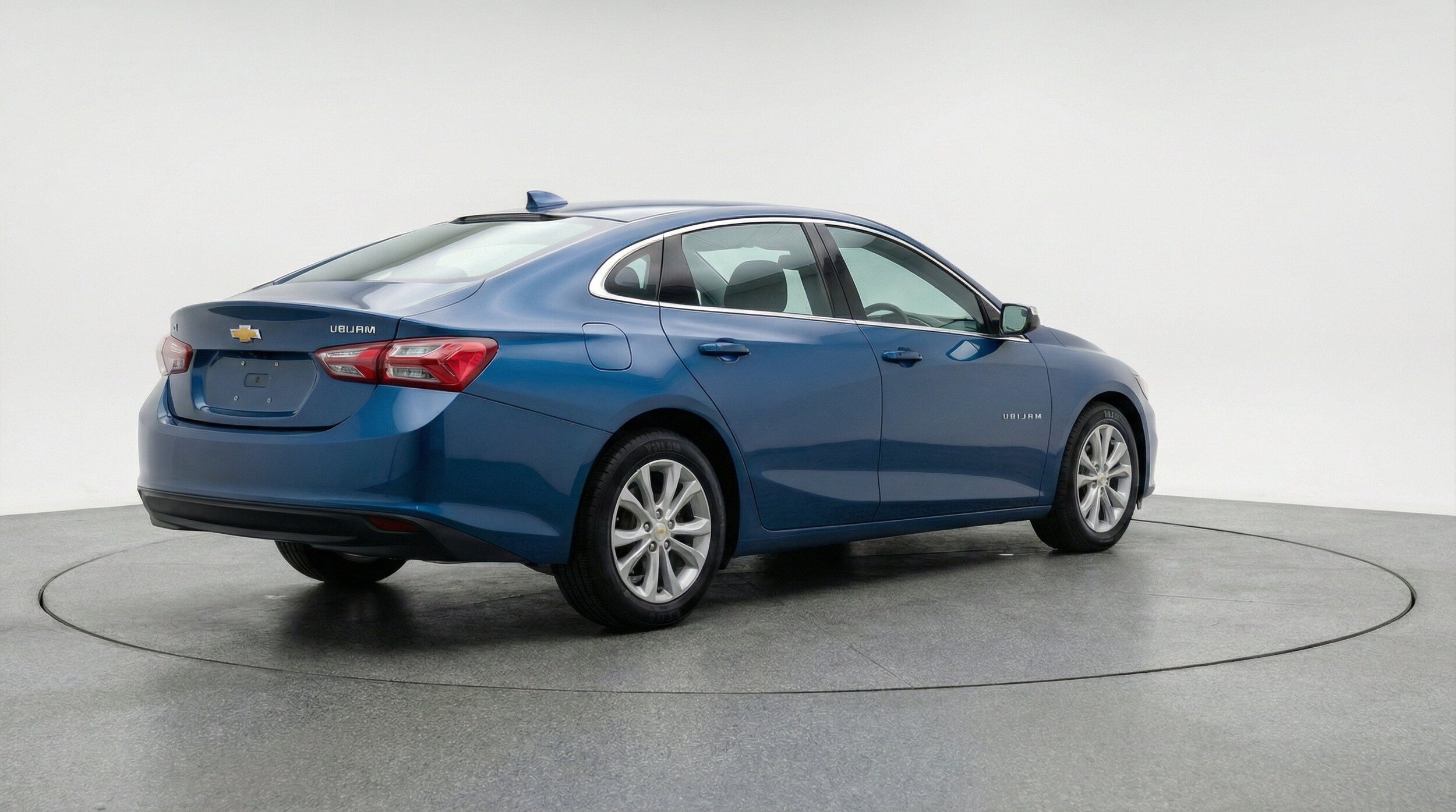 Thumbnail: 2024 Chevrolet Malibu - 9