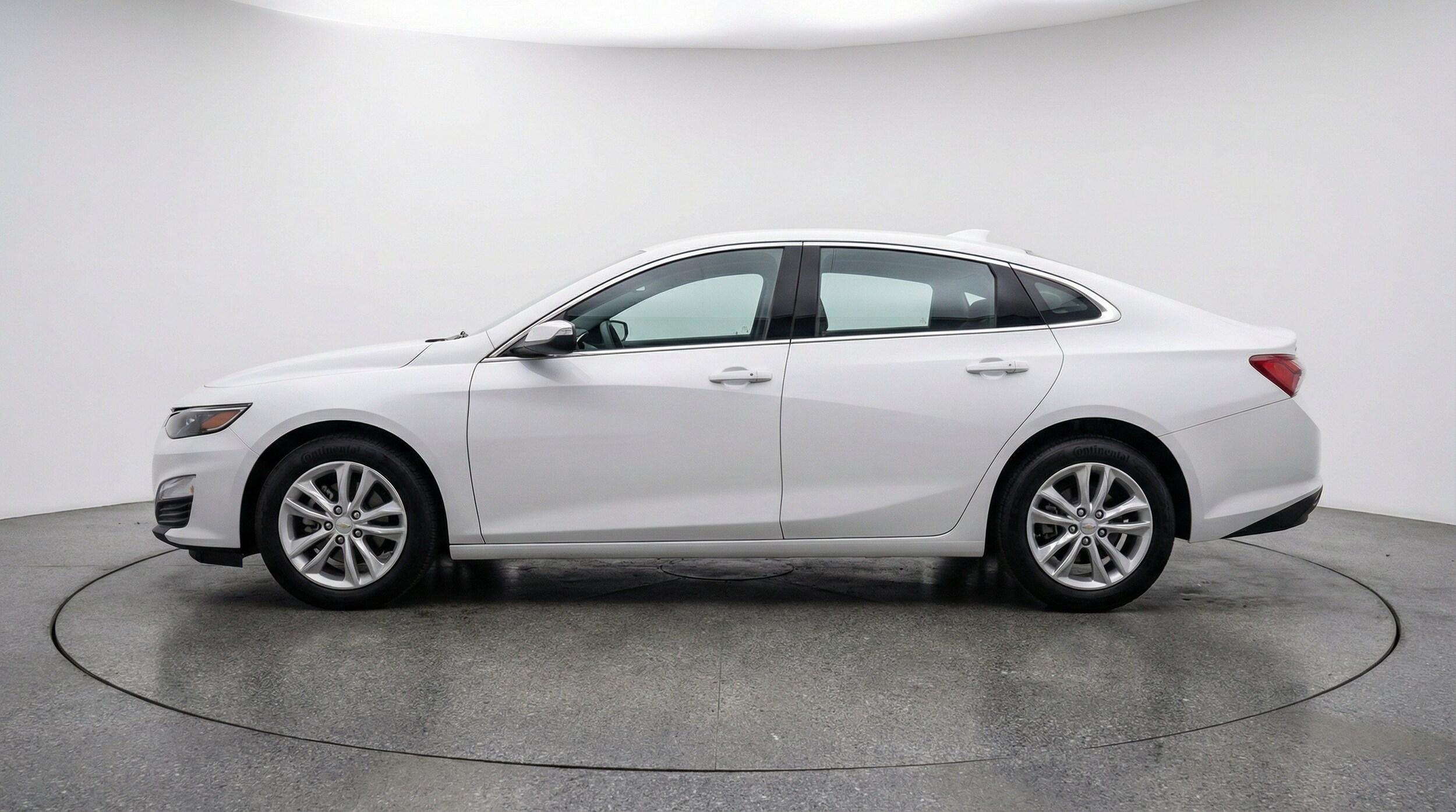 Thumbnail: 2024 Chevrolet Malibu - 5