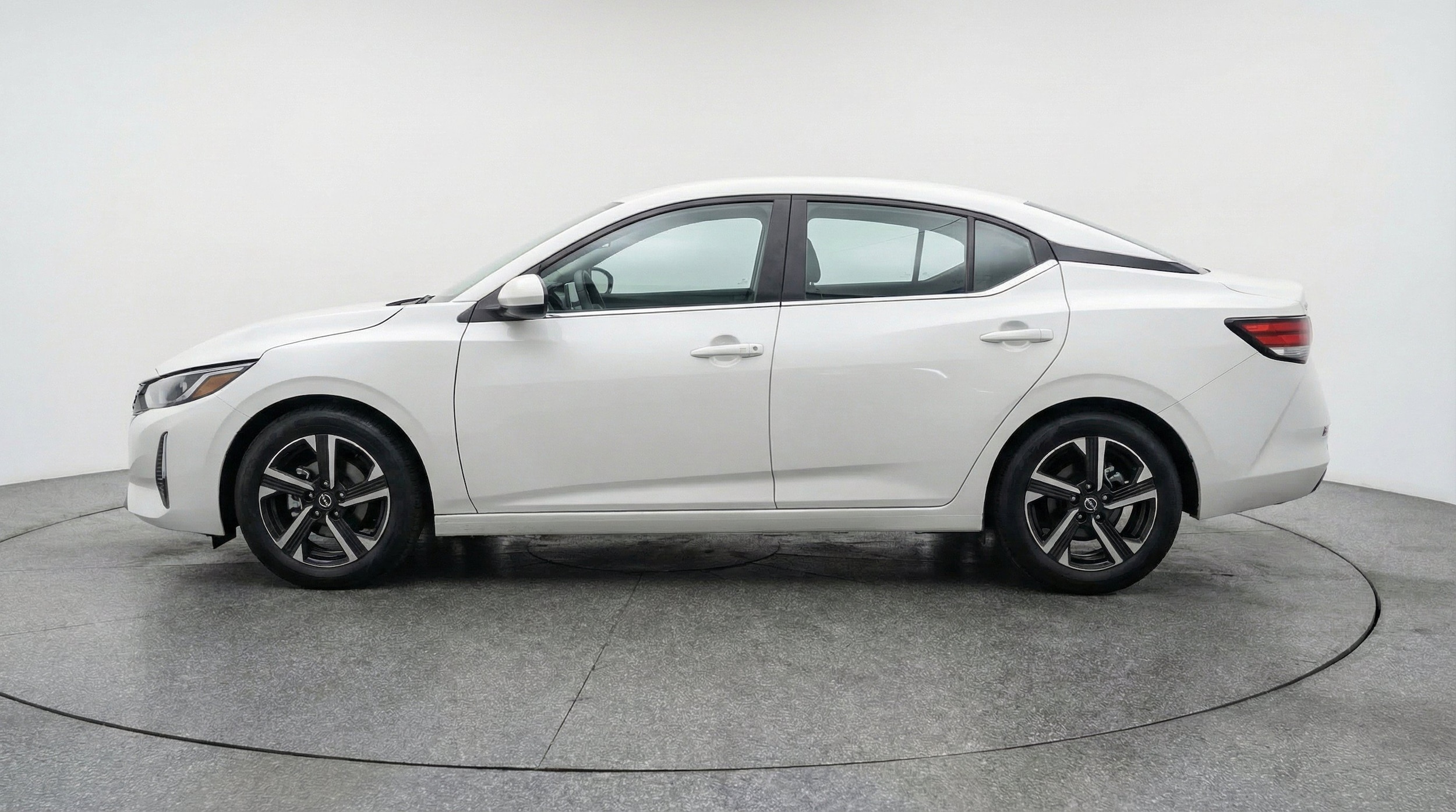 Thumbnail: 2025 Nissan Sentra - 5