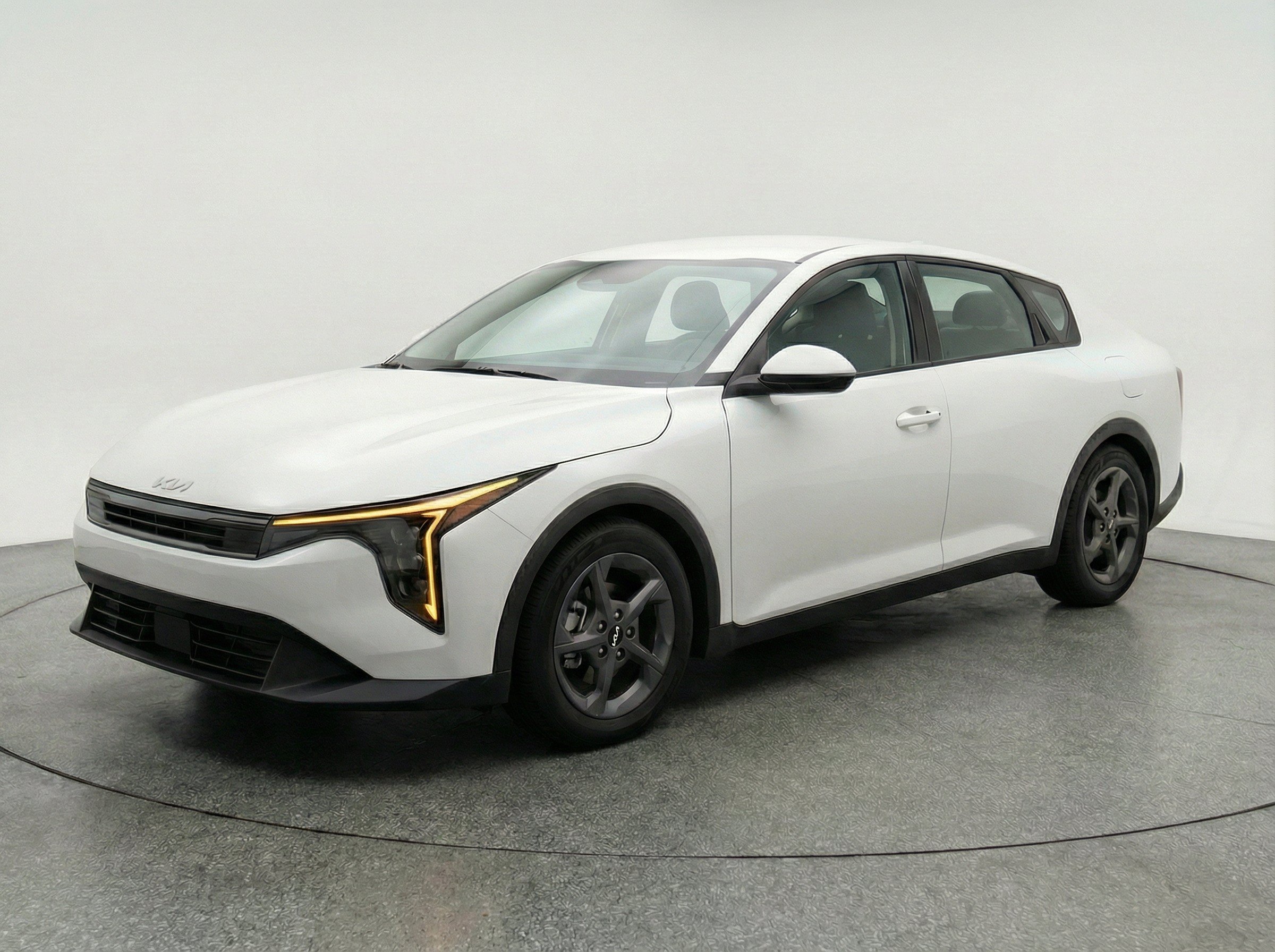 Thumbnail: 2025 Kia K4 - 3