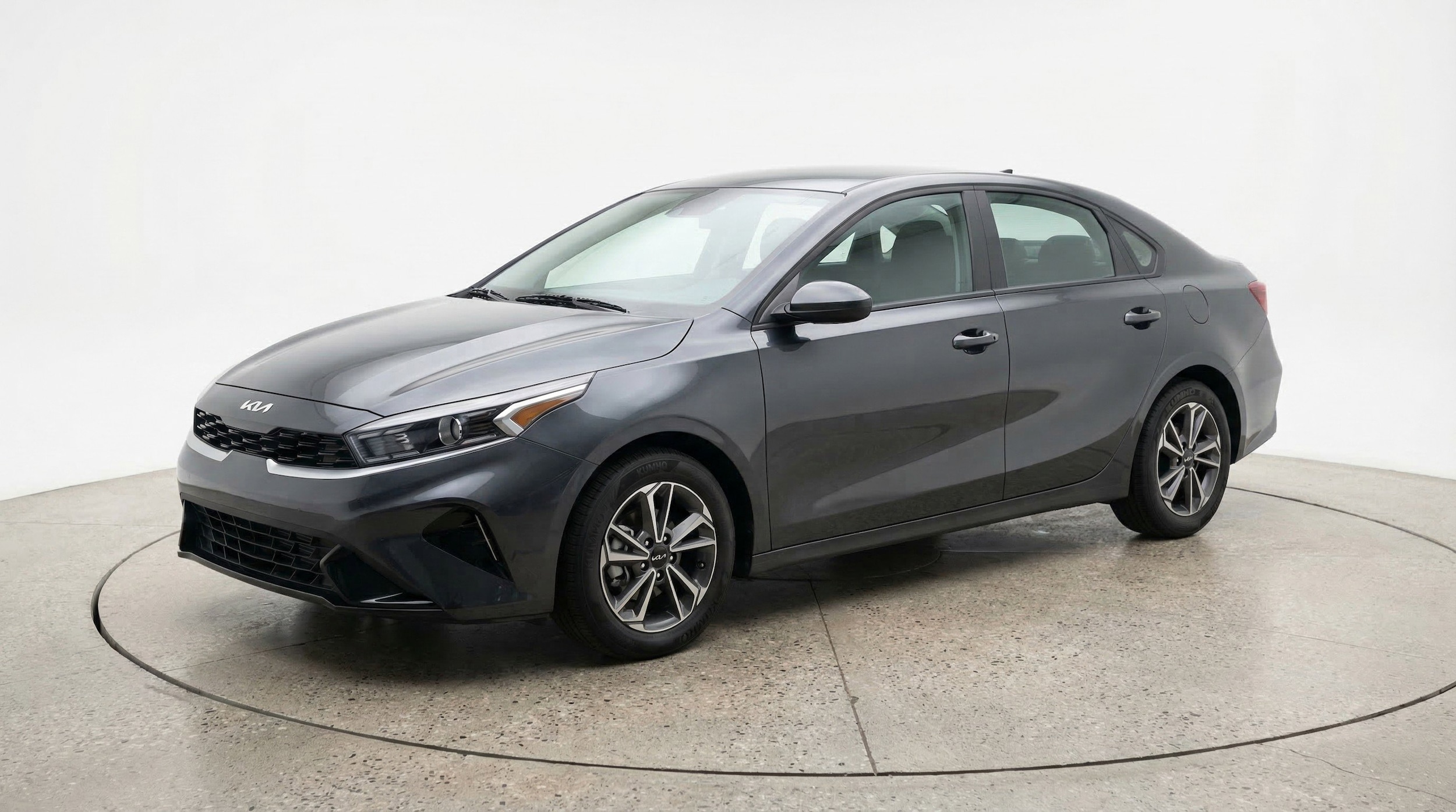 Thumbnail: 2024 Kia Forte - 3