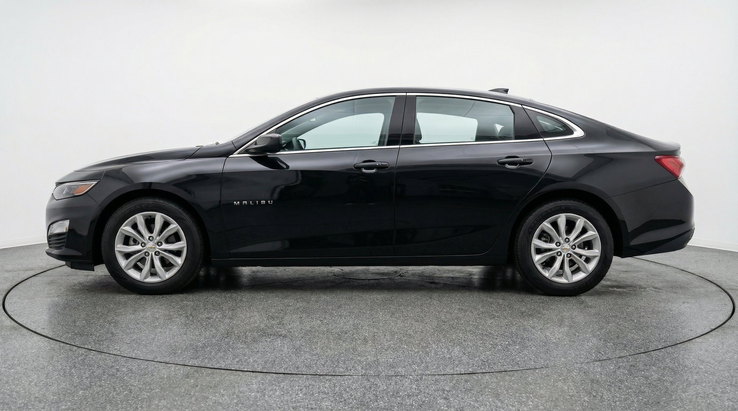 Thumbnail: 2024 Chevrolet Malibu - 5