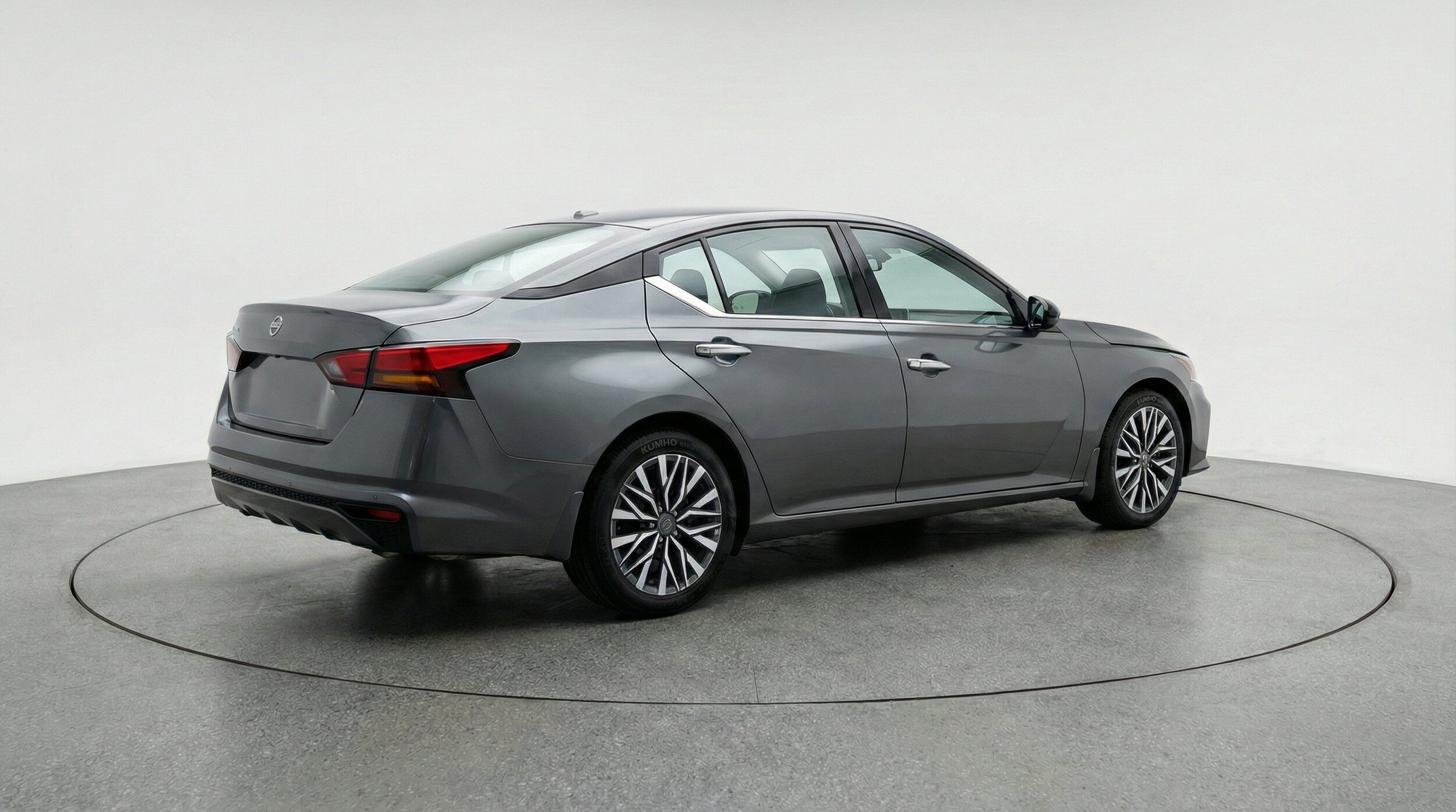 Thumbnail: 2025 Nissan Altima - 9