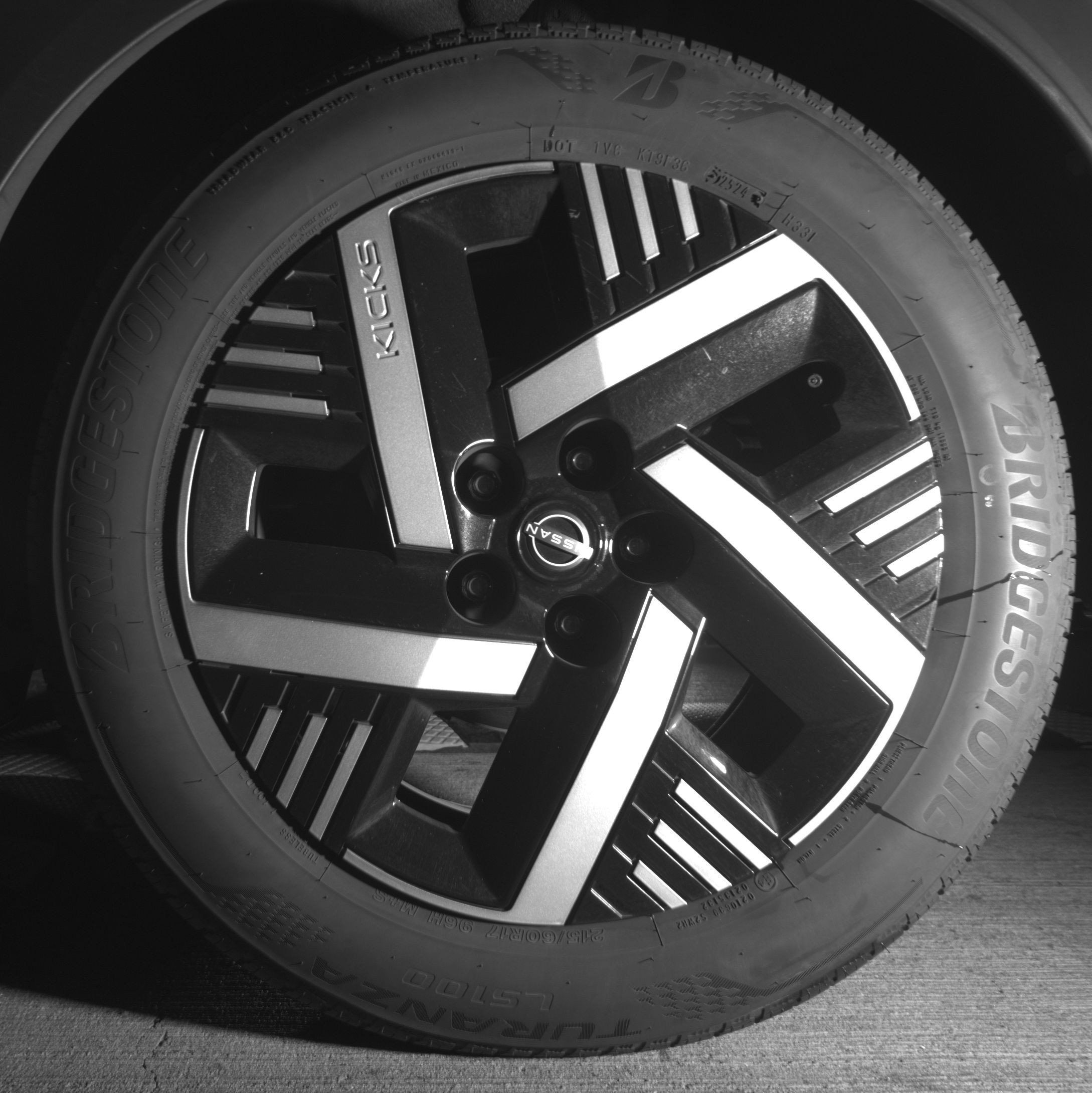 Thumbnail: 2025 Nissan Kicks - 14
