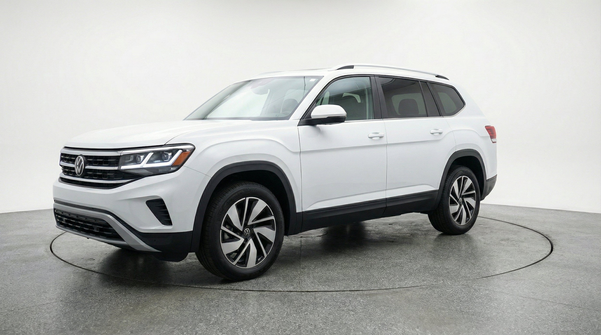 Thumbnail: 2026 Volkswagen Atlas - 3