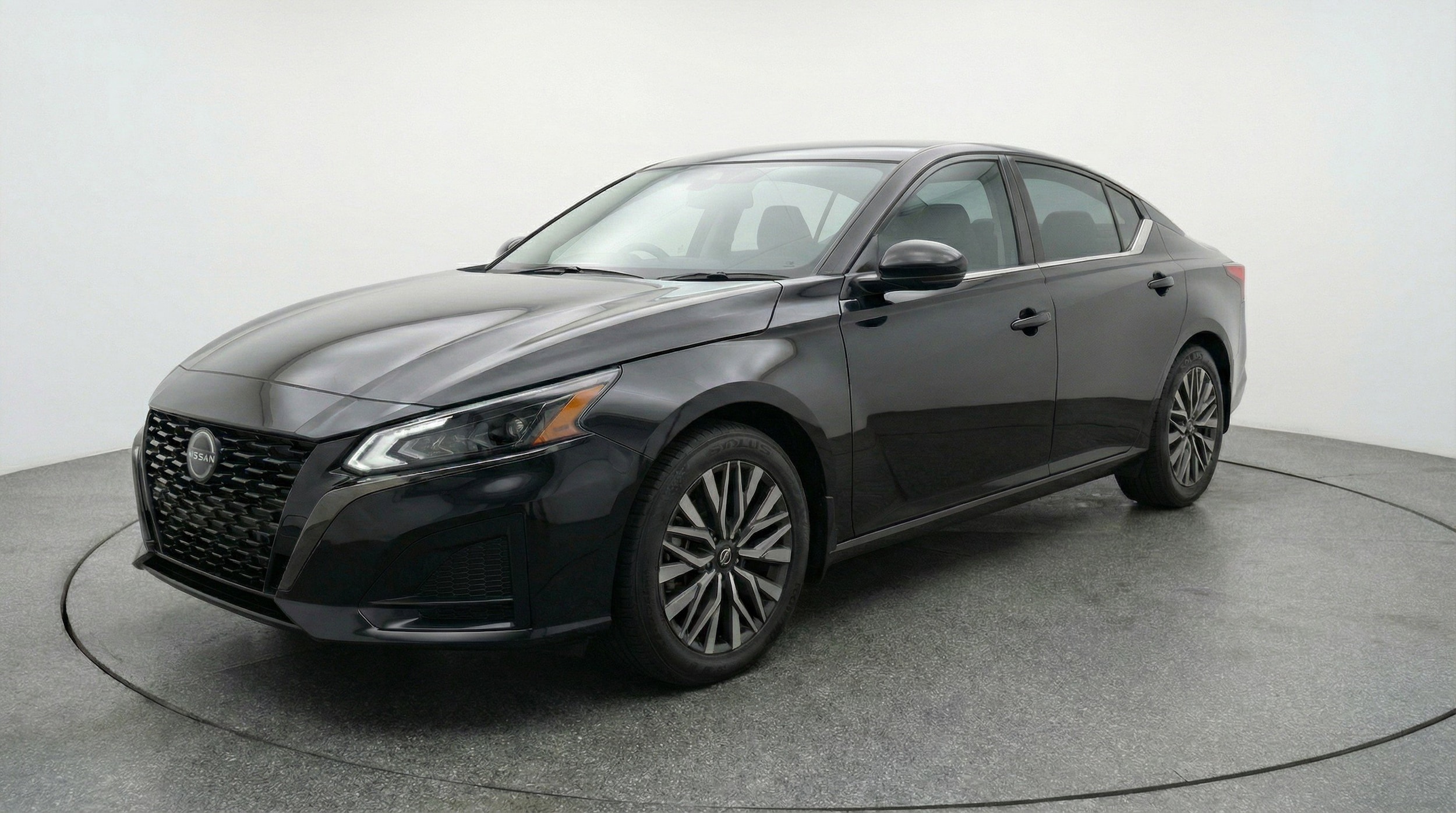 Thumbnail: 2025 Nissan Altima - 3