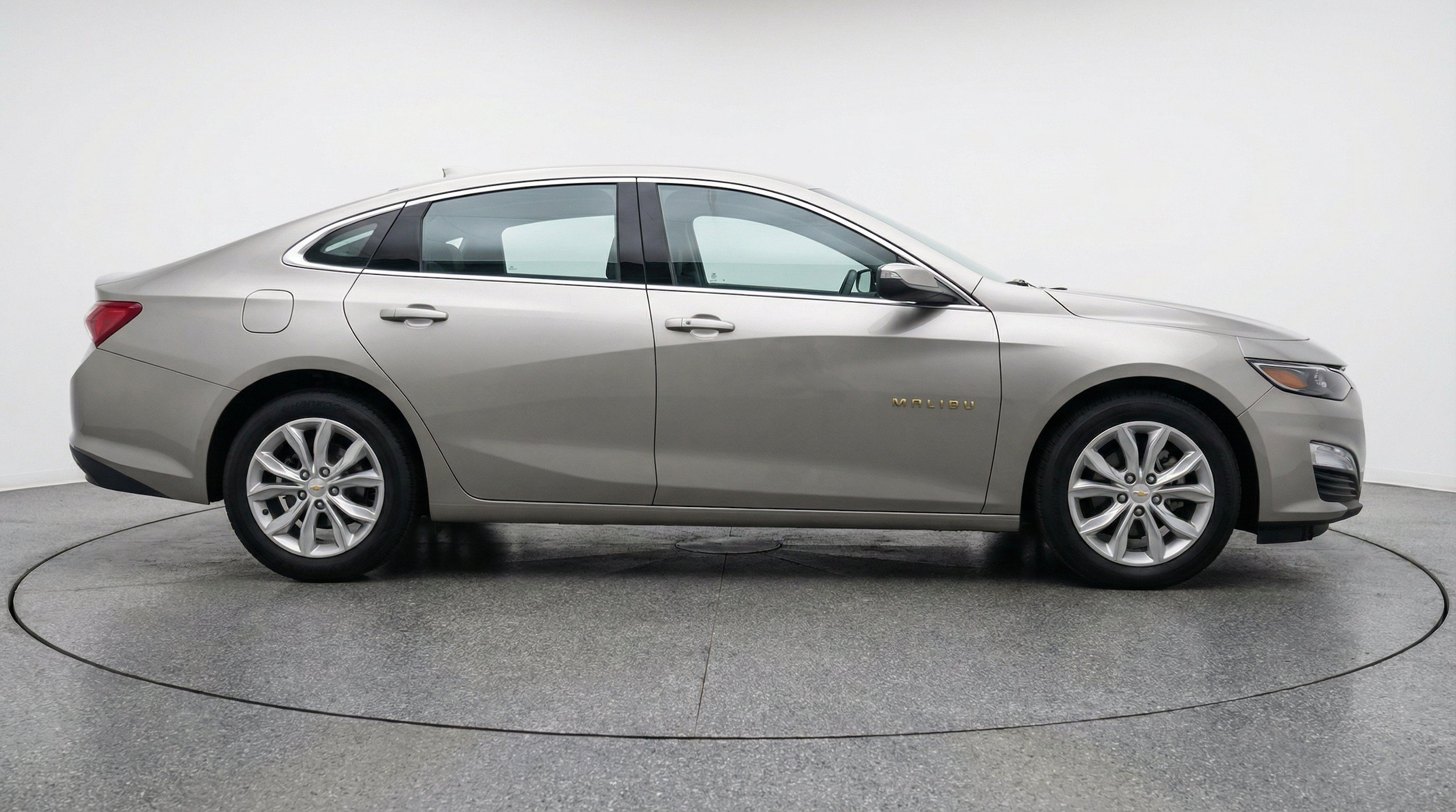 Thumbnail: 2024 Chevrolet Malibu - 11