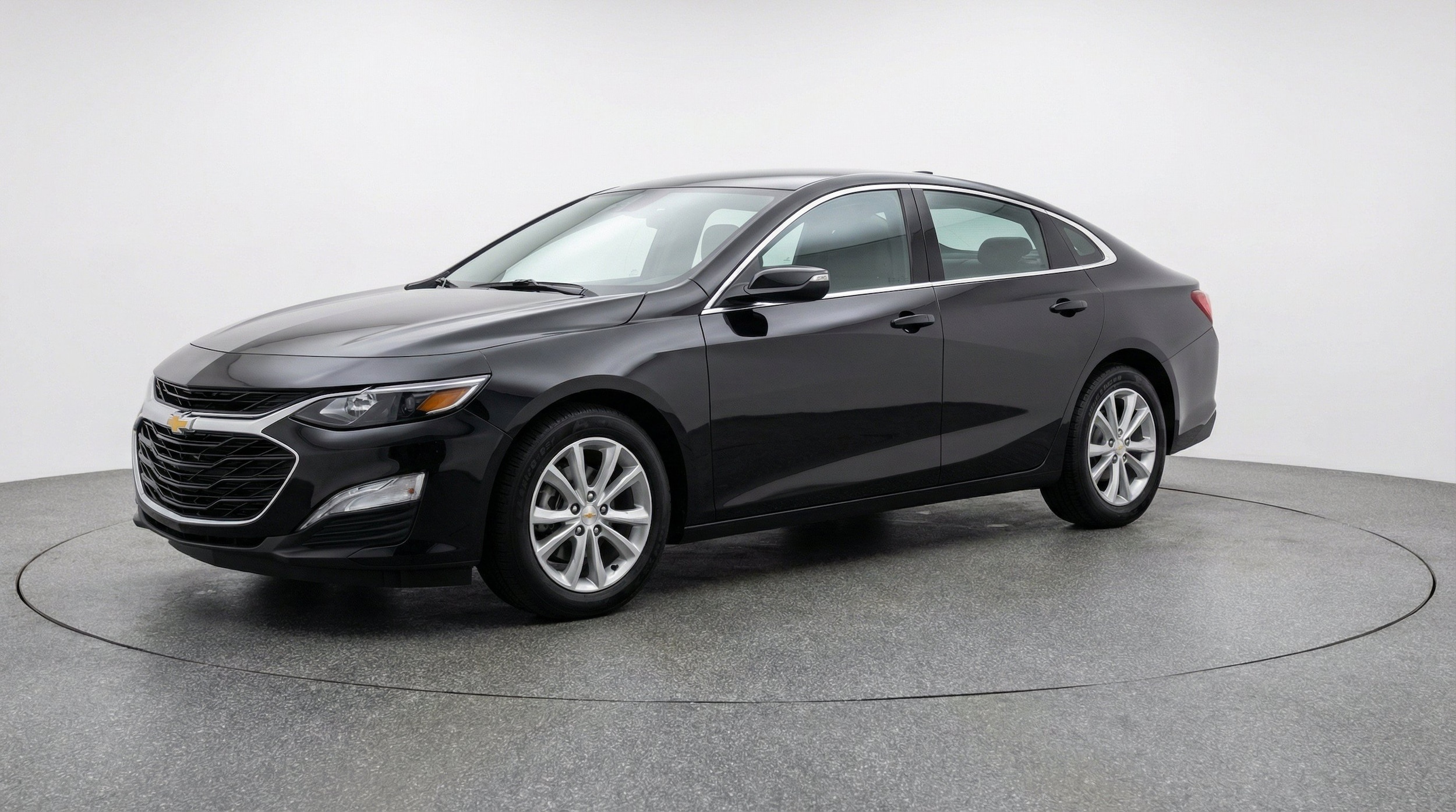 Thumbnail: 2024 Chevrolet Malibu - 3