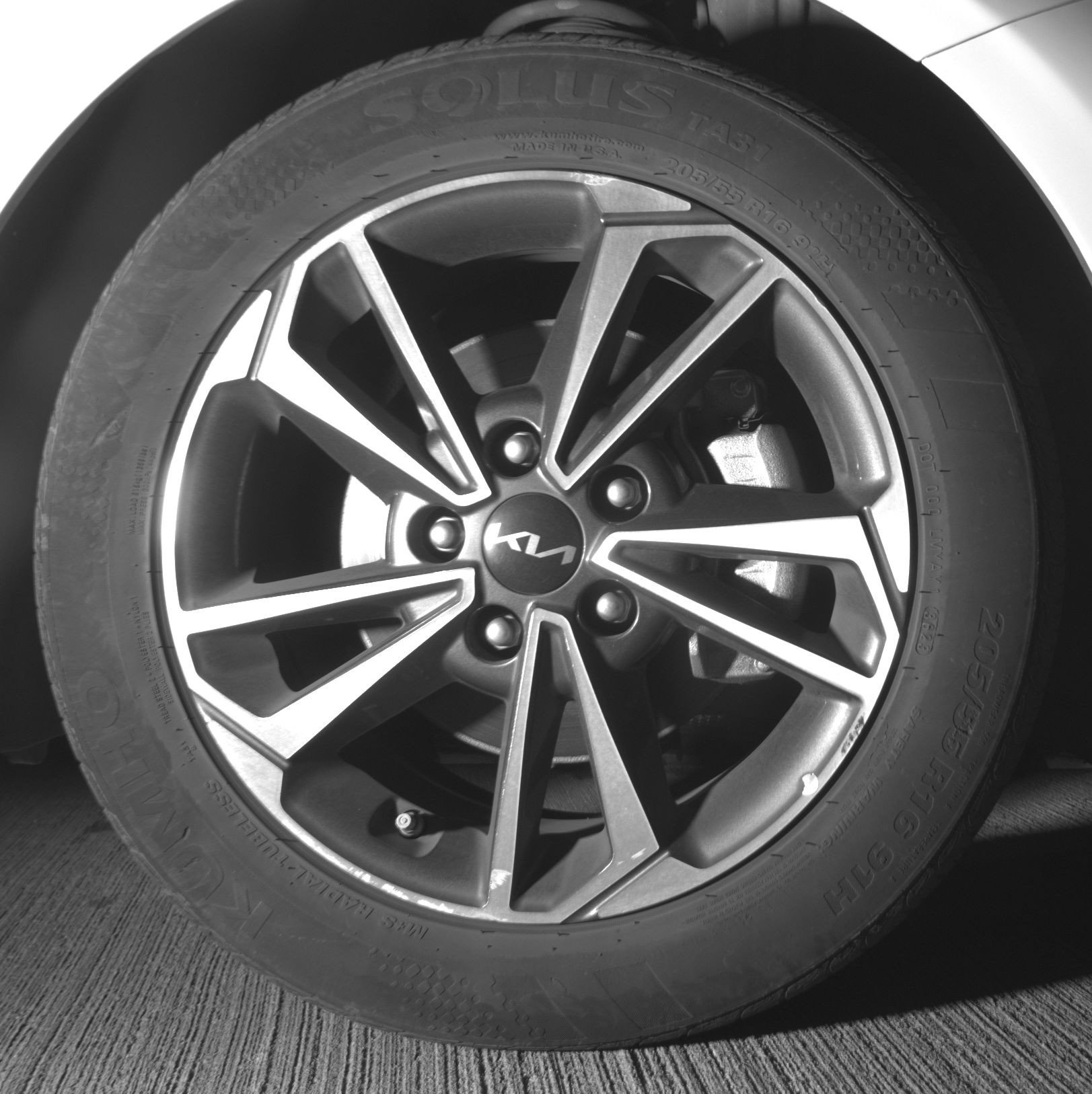 Thumbnail: 2024 Kia Forte - 18