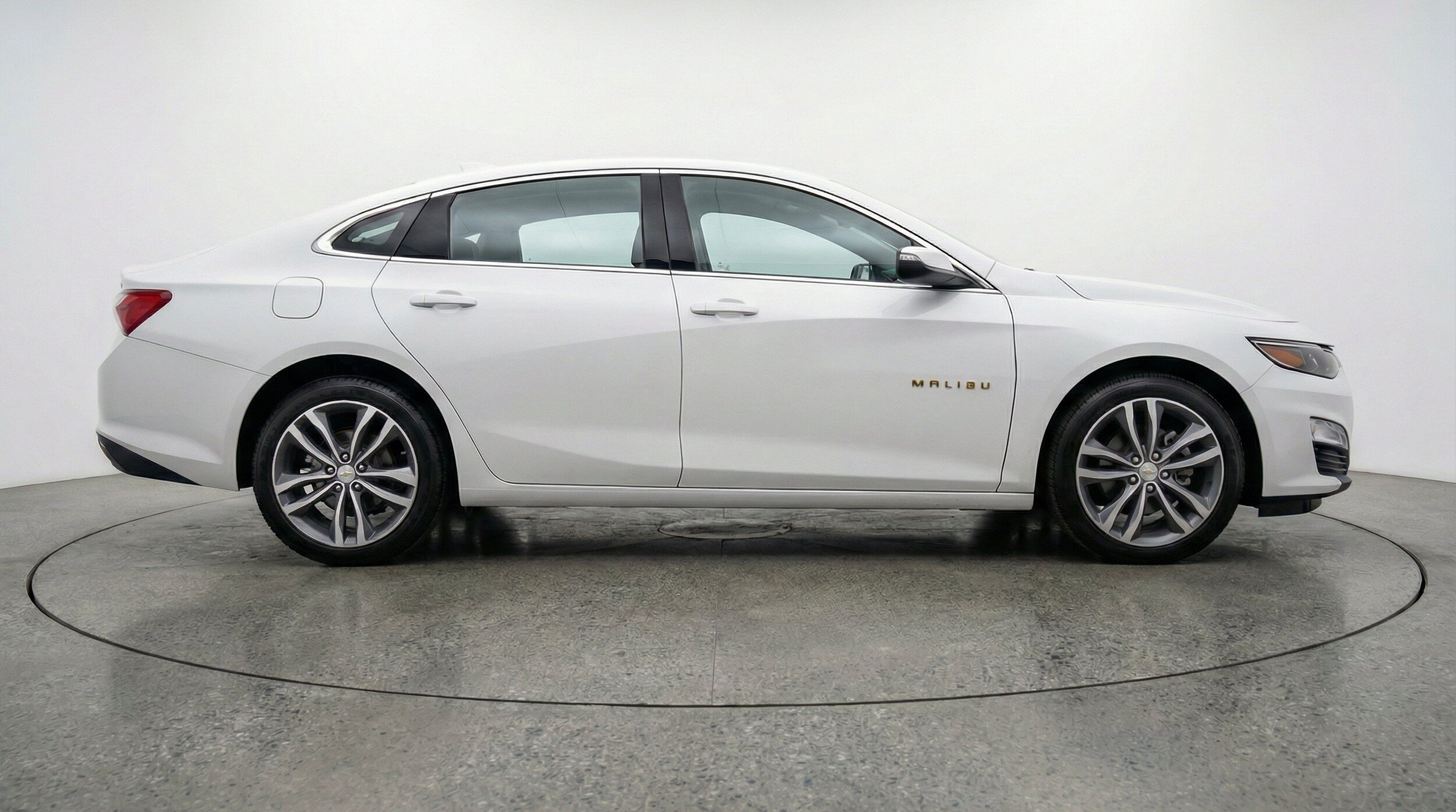 Thumbnail: 2024 Chevrolet Malibu - 11
