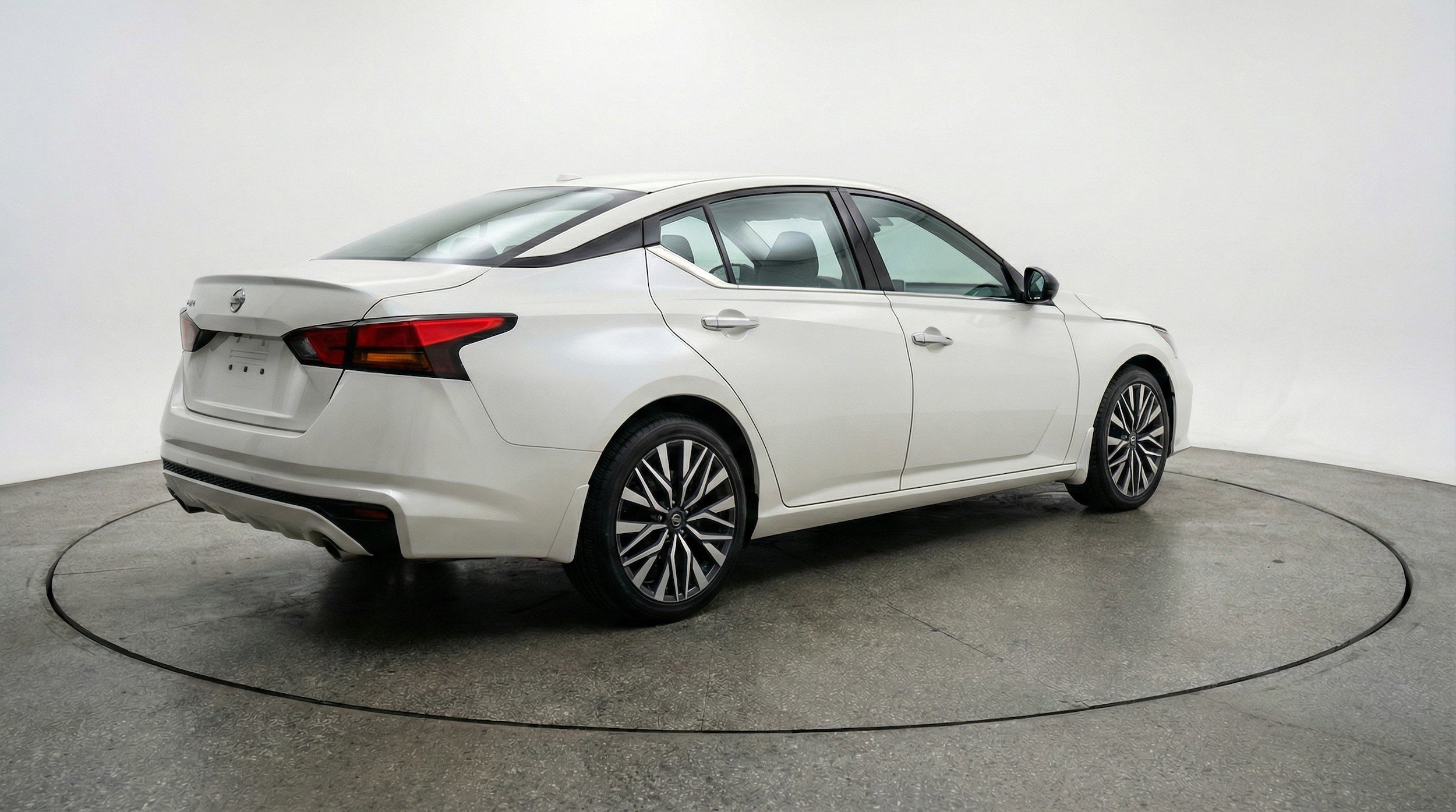 Thumbnail: 2025 Nissan Altima - 9