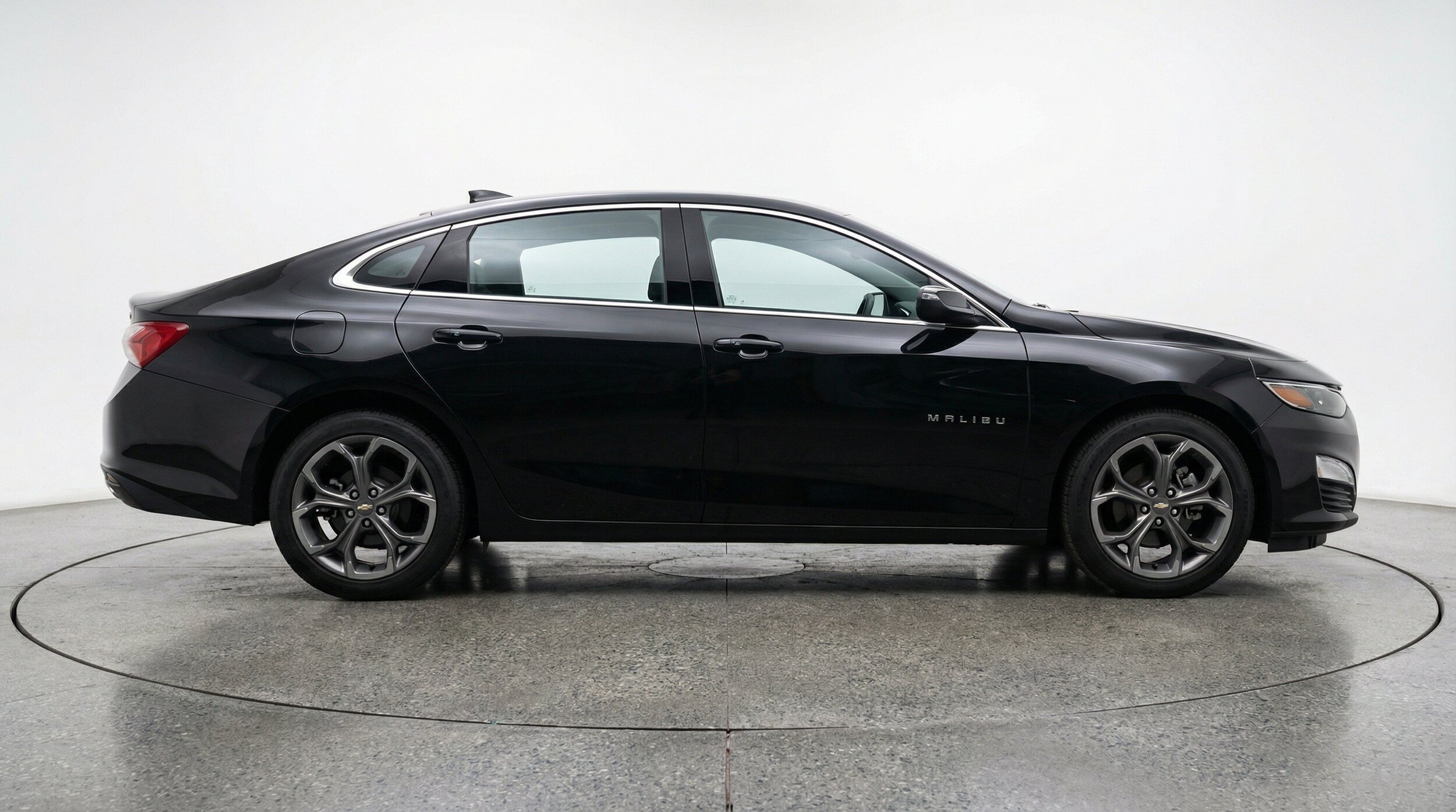 Thumbnail: 2024 Chevrolet Malibu - 11