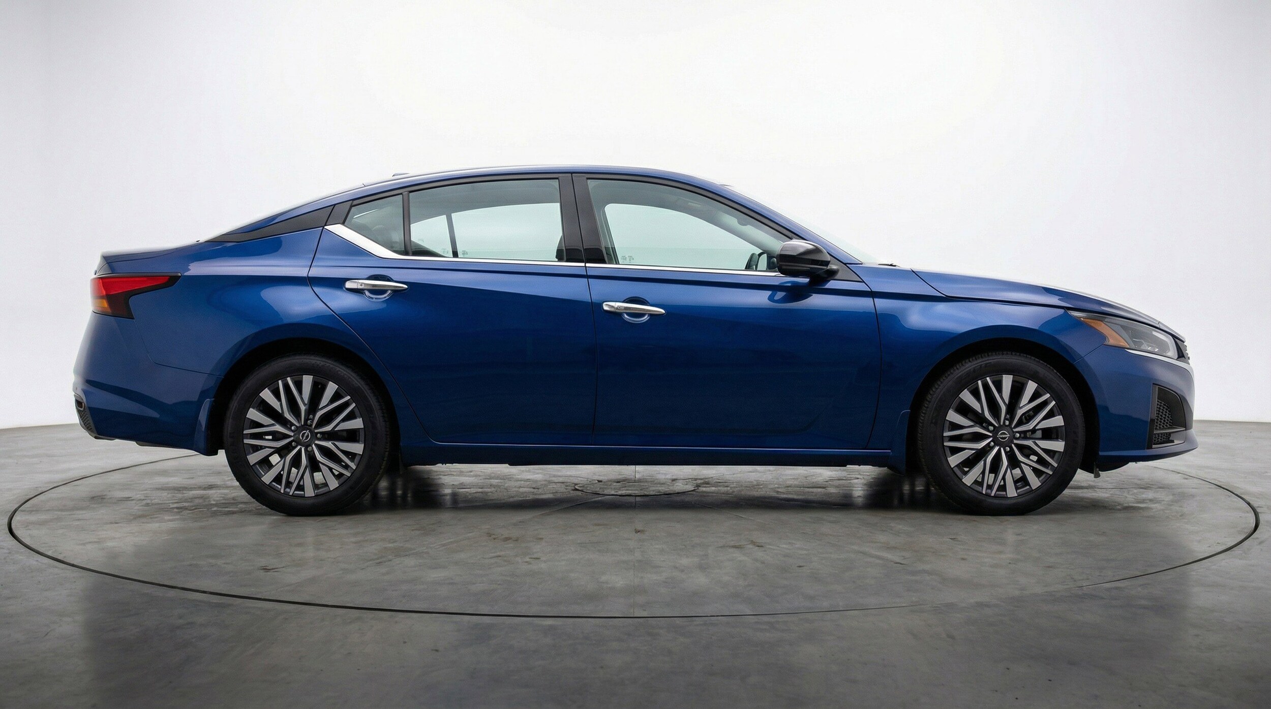 Thumbnail: 2025 Nissan Altima - 11