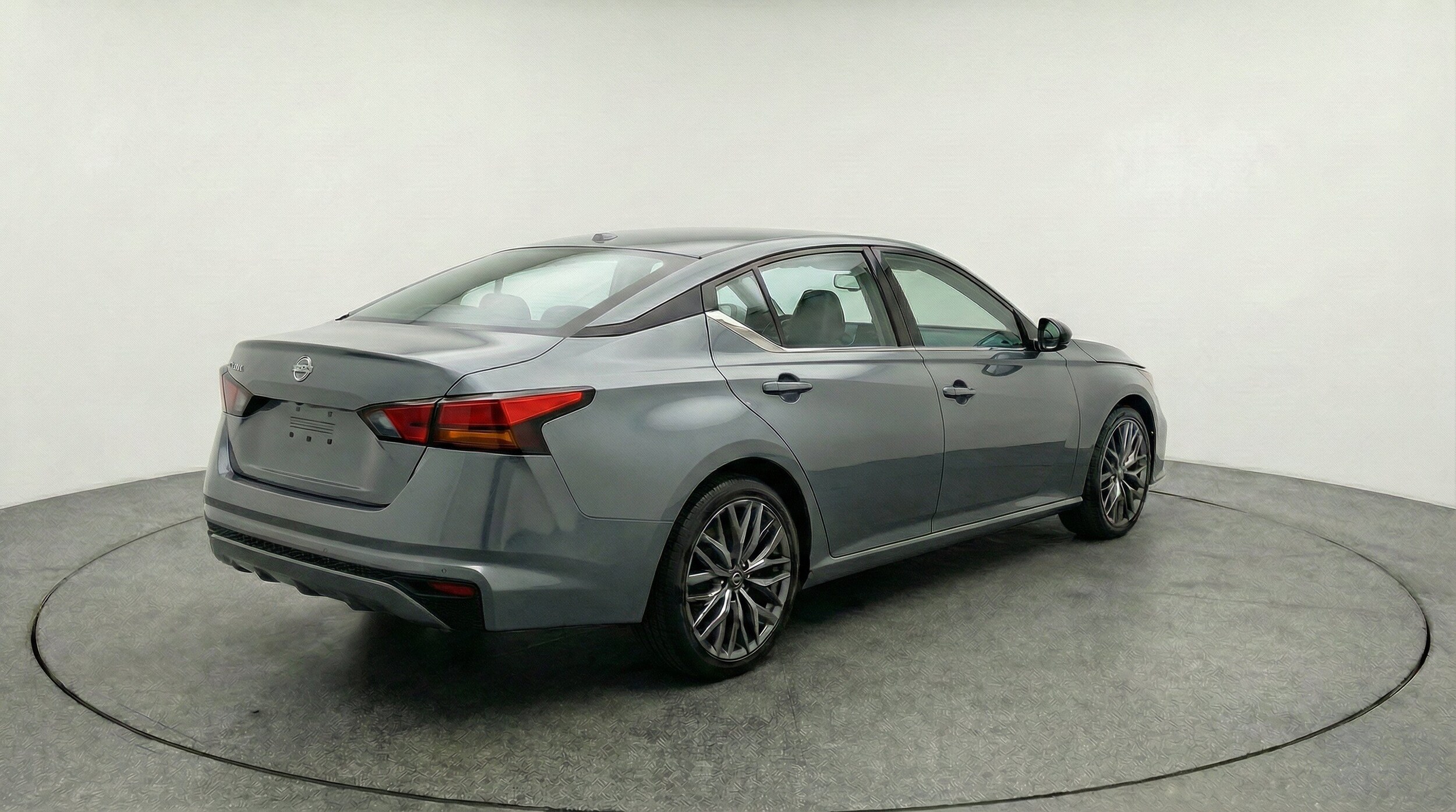 Thumbnail: 2025 Nissan Altima - 9
