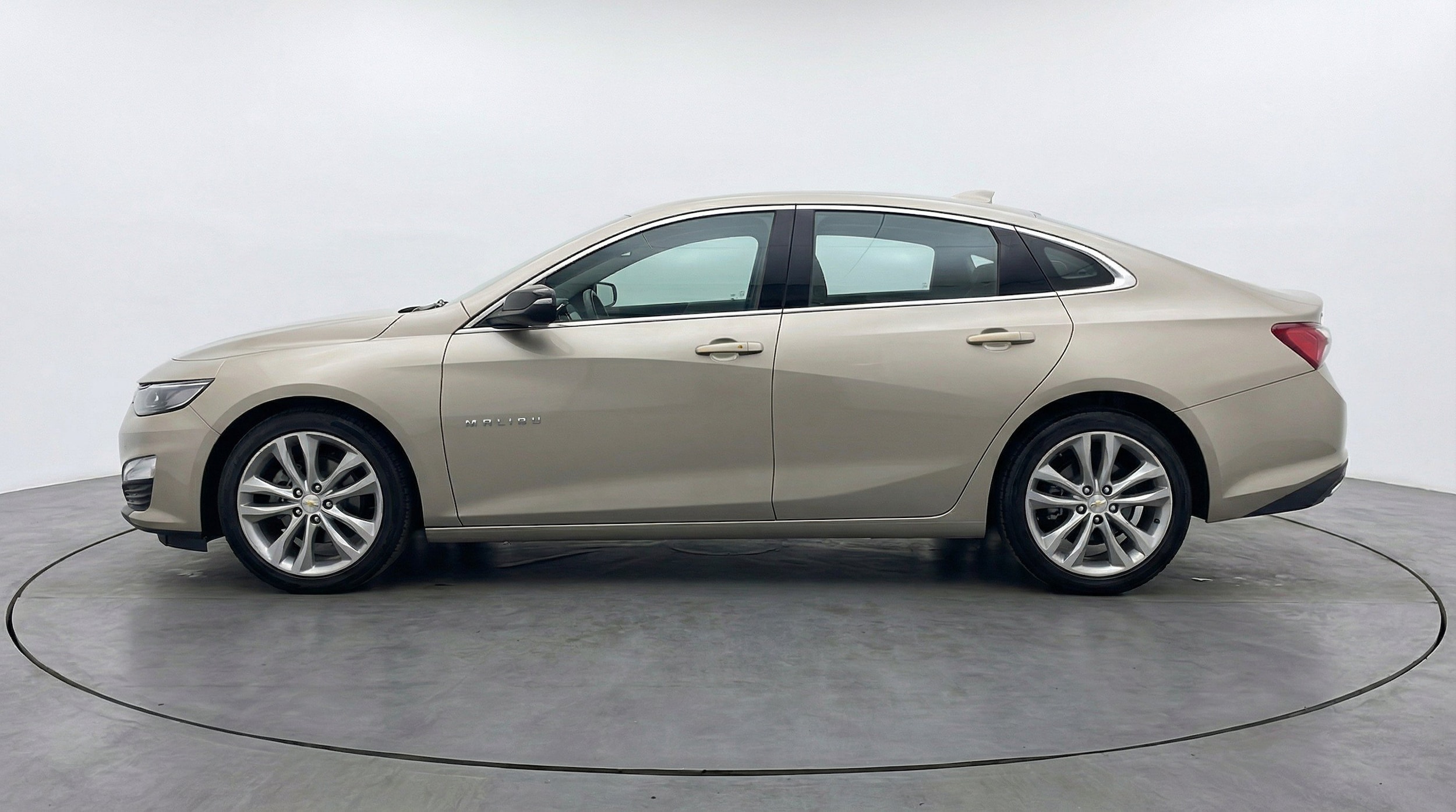 Thumbnail: 2024 Chevrolet Malibu - 5